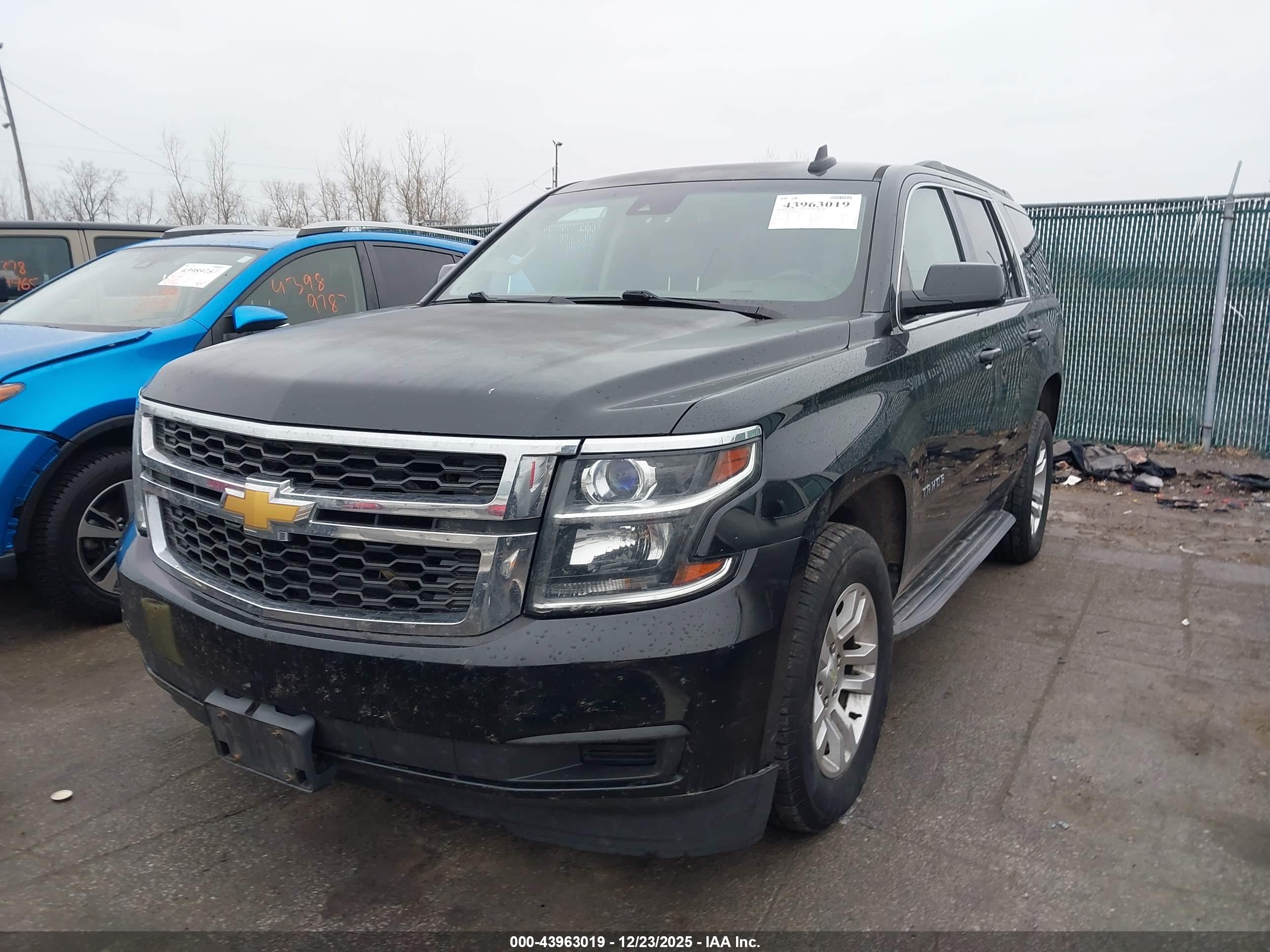 CHEVROLET TAHOE image 2