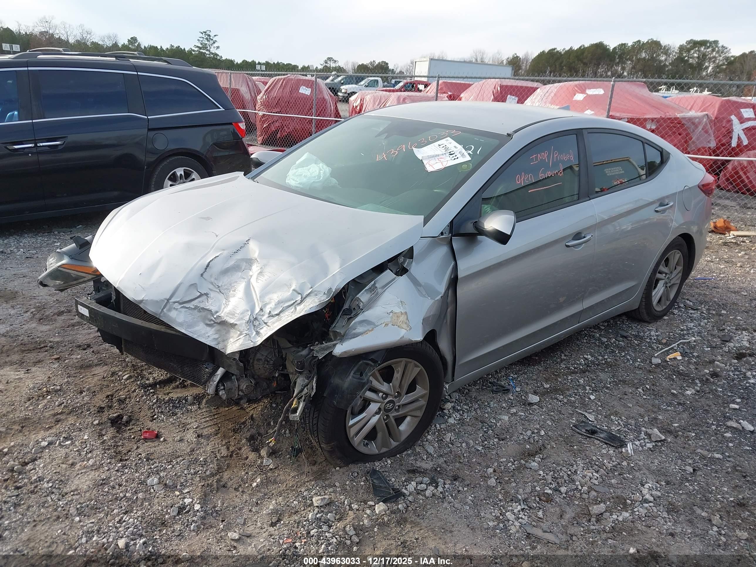HYUNDAI ELANTRA image 2