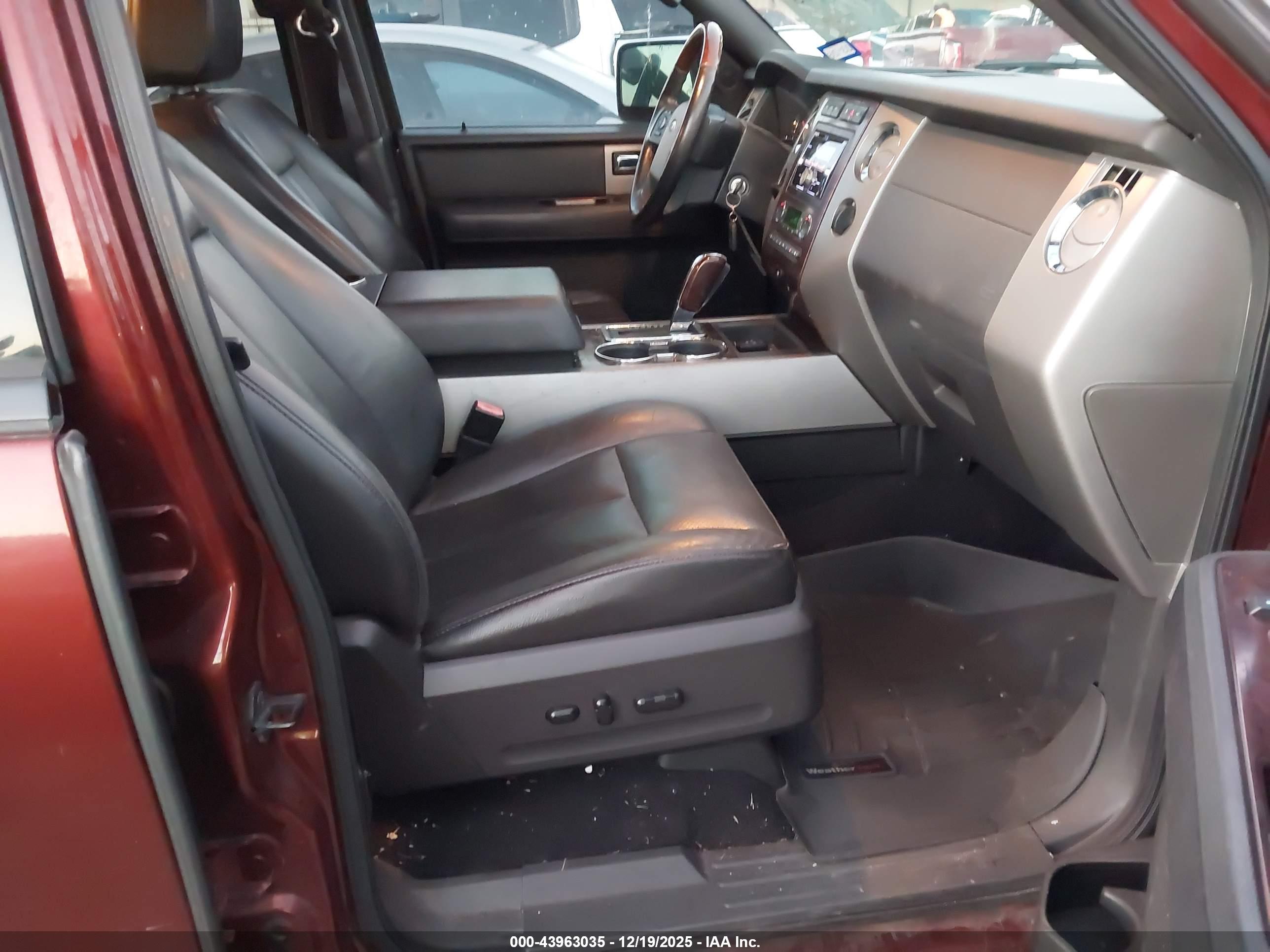 FORD EXPEDITION image 5