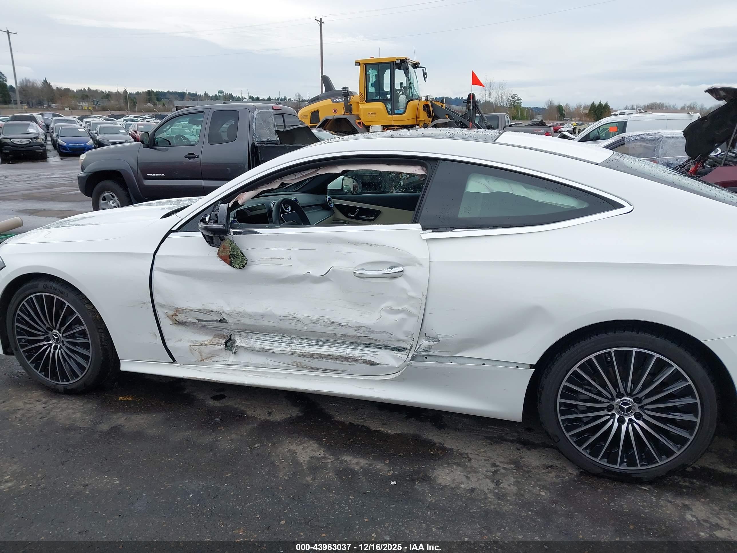 MERCEDES-BENZ CLE image 6