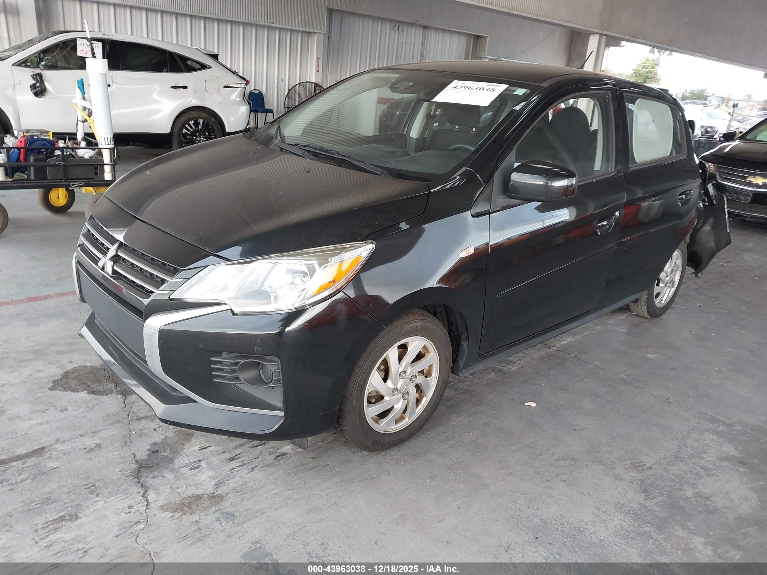 MITSUBISHI MIRAGE image 2