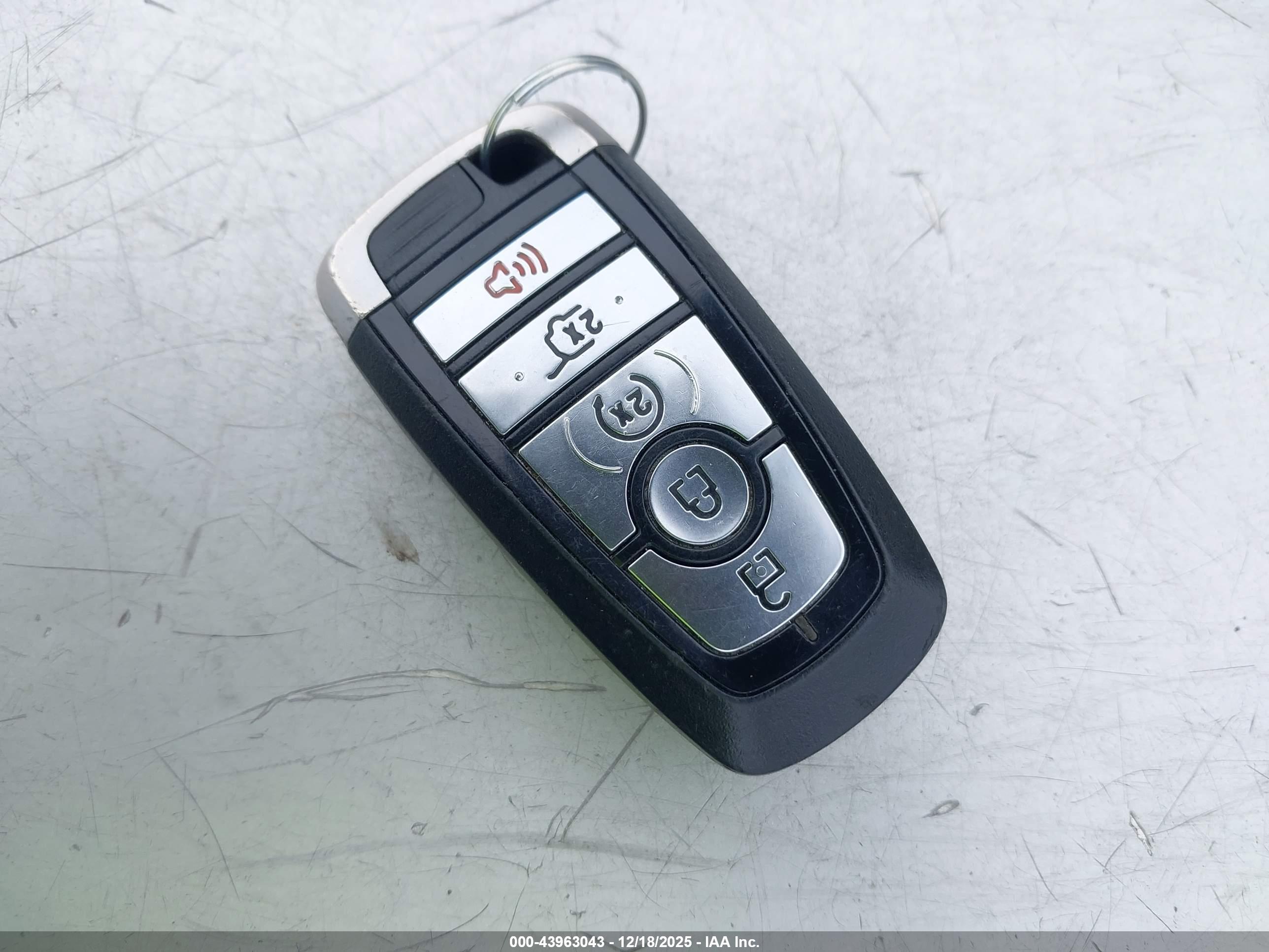 FORD EXPLORER image 11