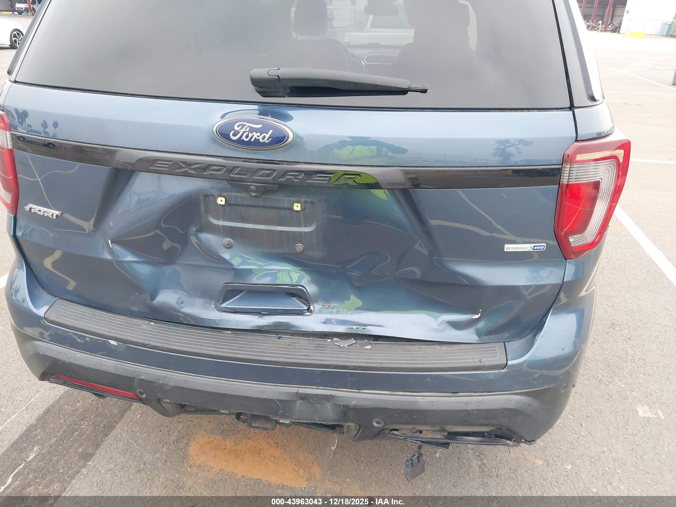 FORD EXPLORER image 6