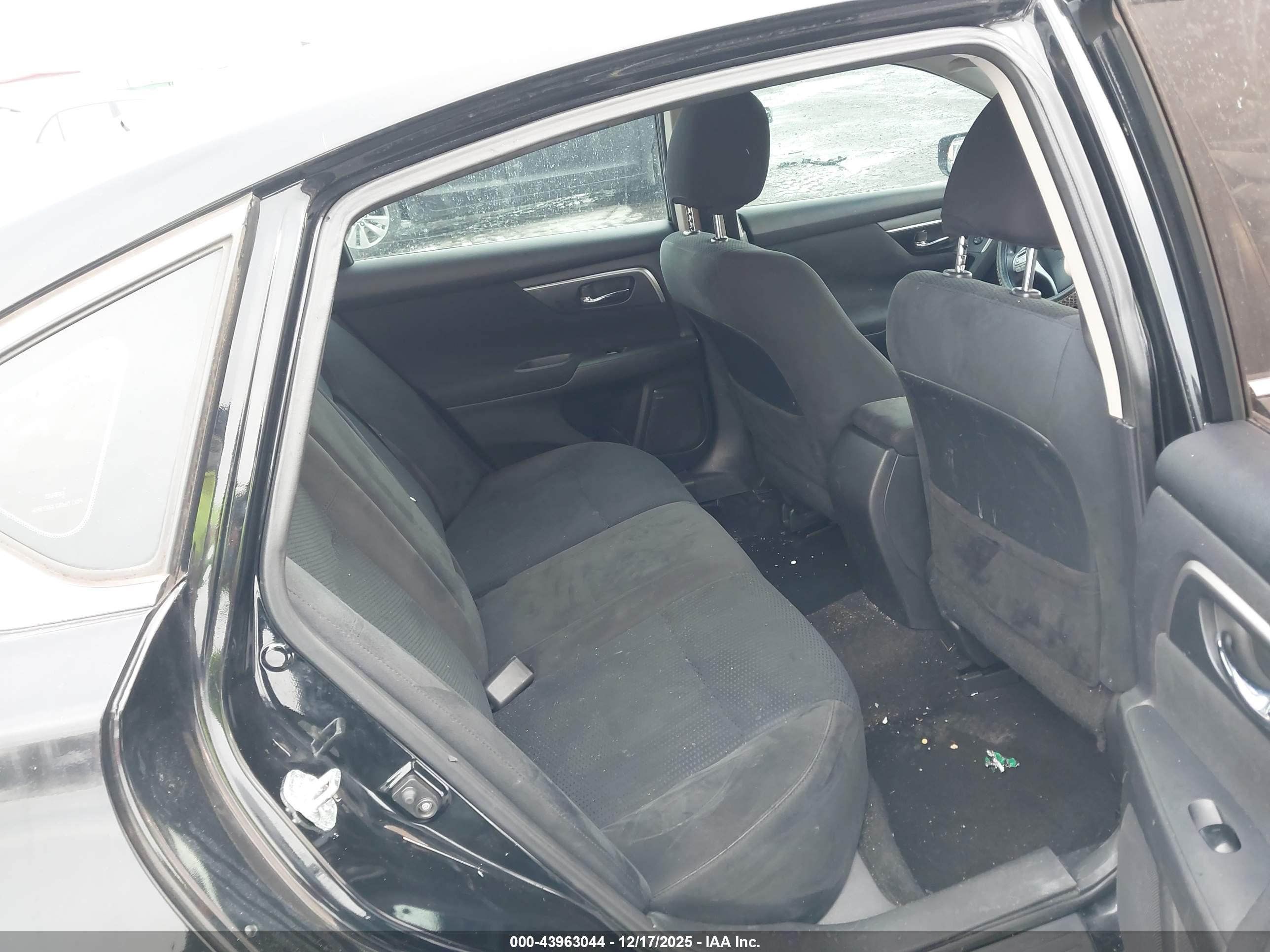 NISSAN ALTIMA image 8