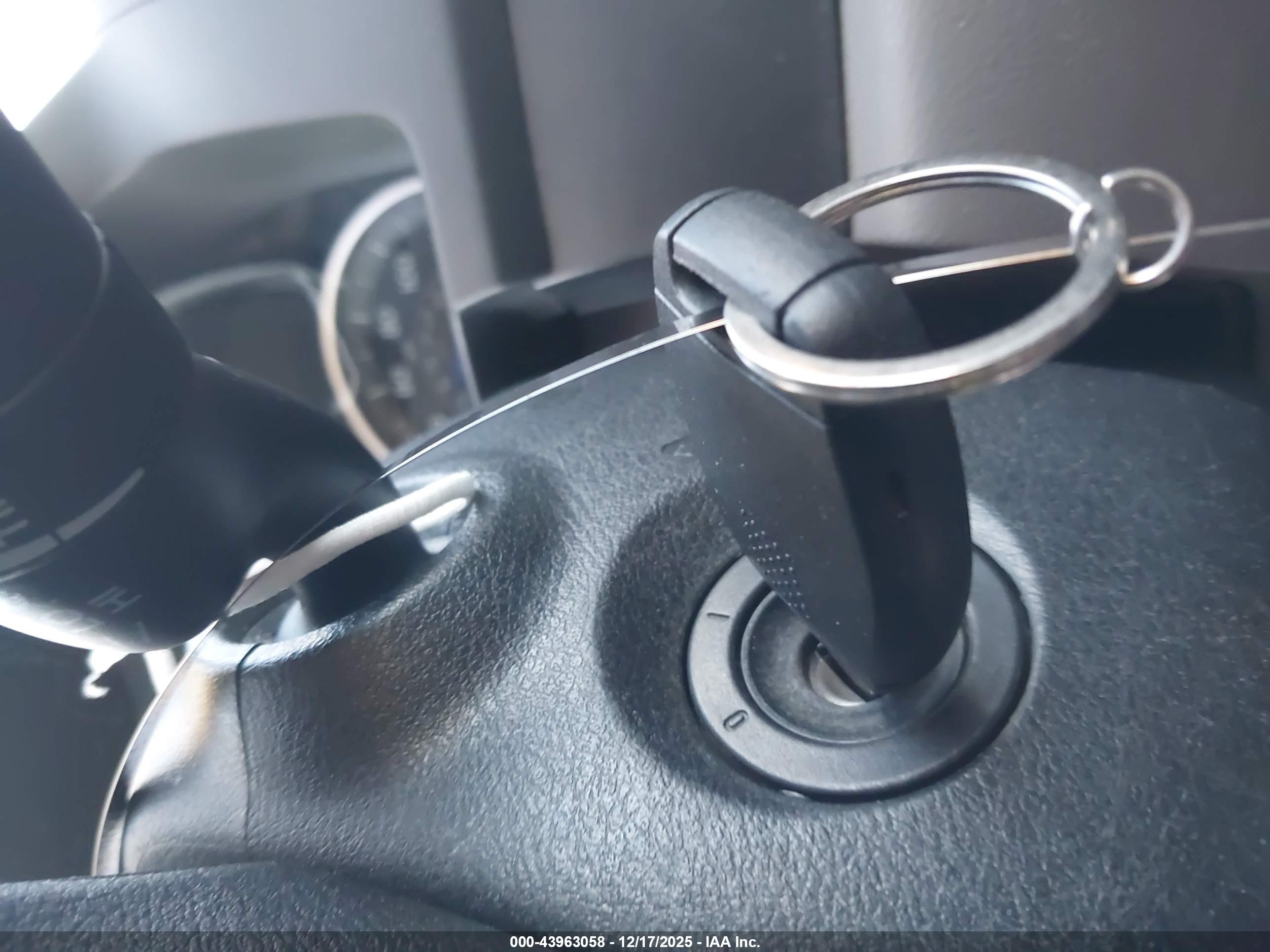 HONDA CR-V image 11