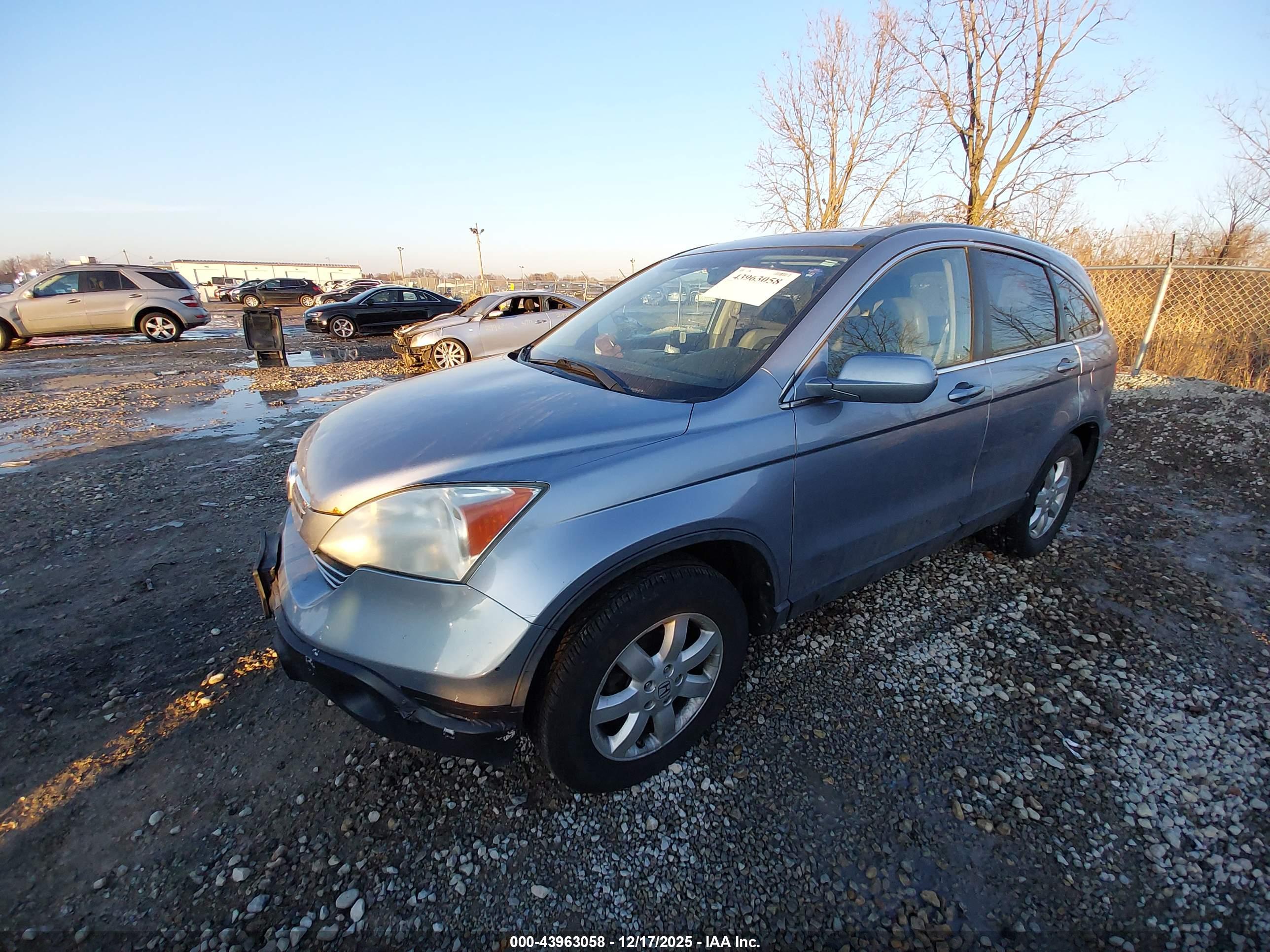 HONDA CR-V image 2