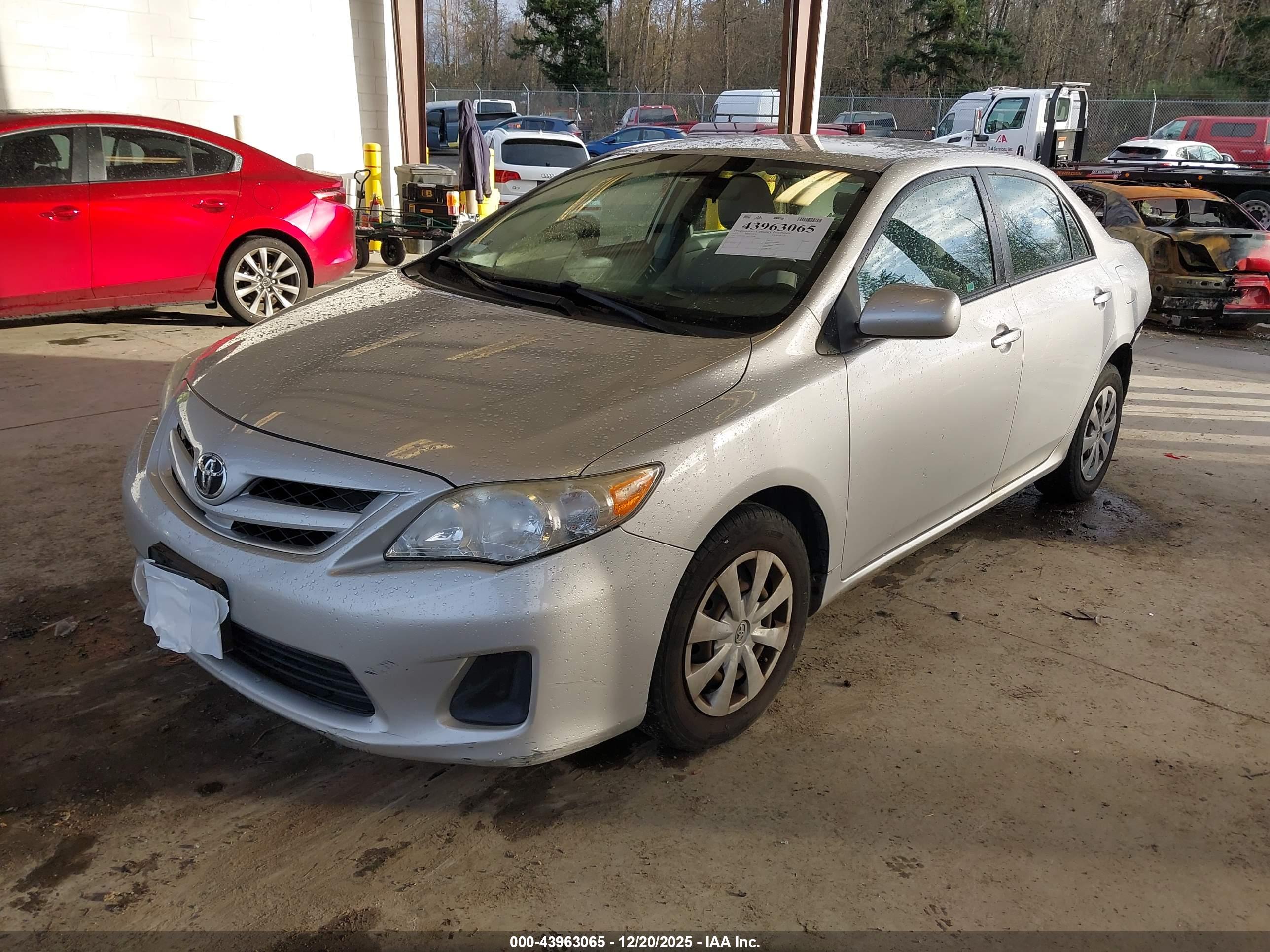 TOYOTA COROLLA image 2