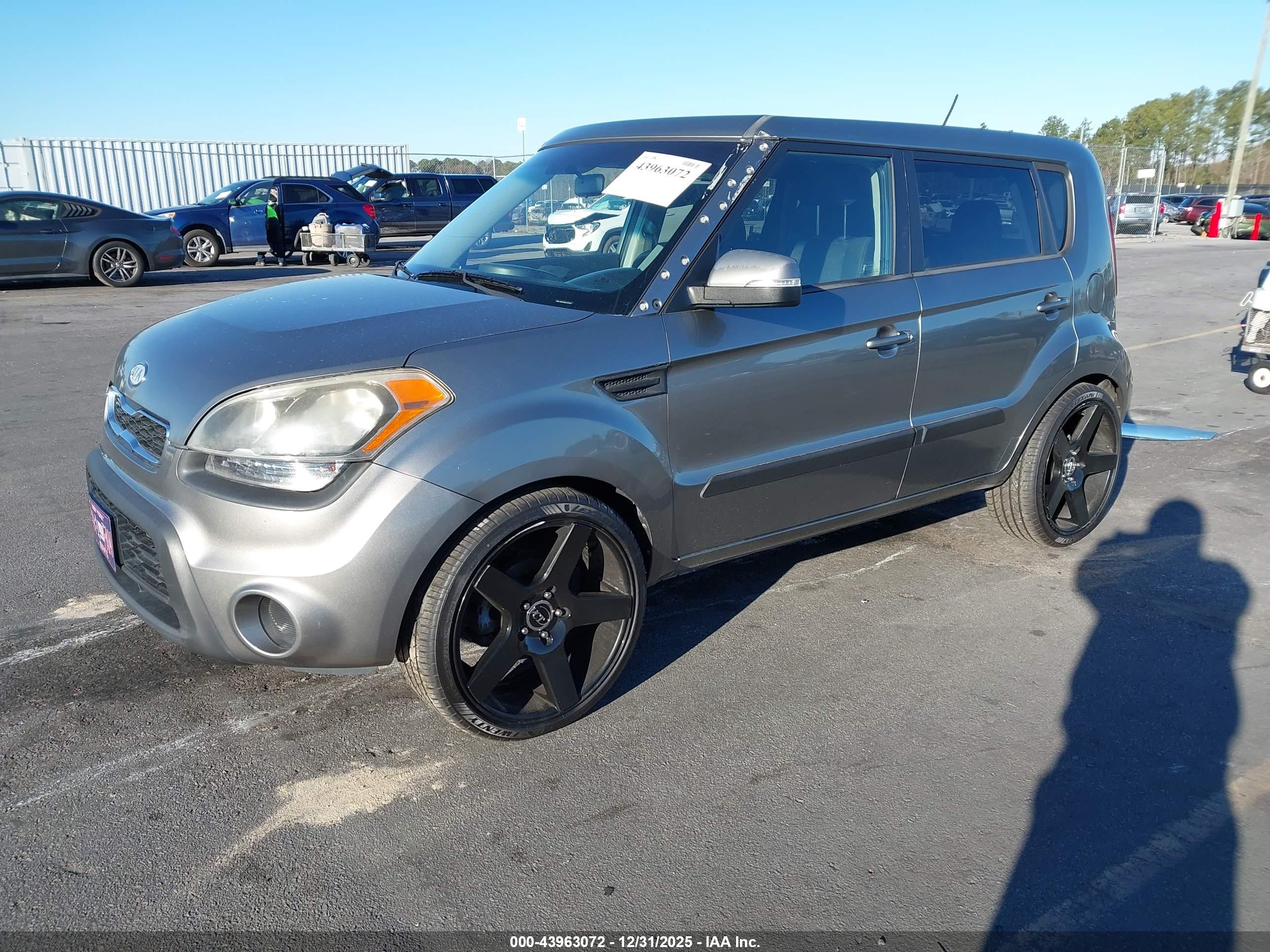 KIA SOUL image 2