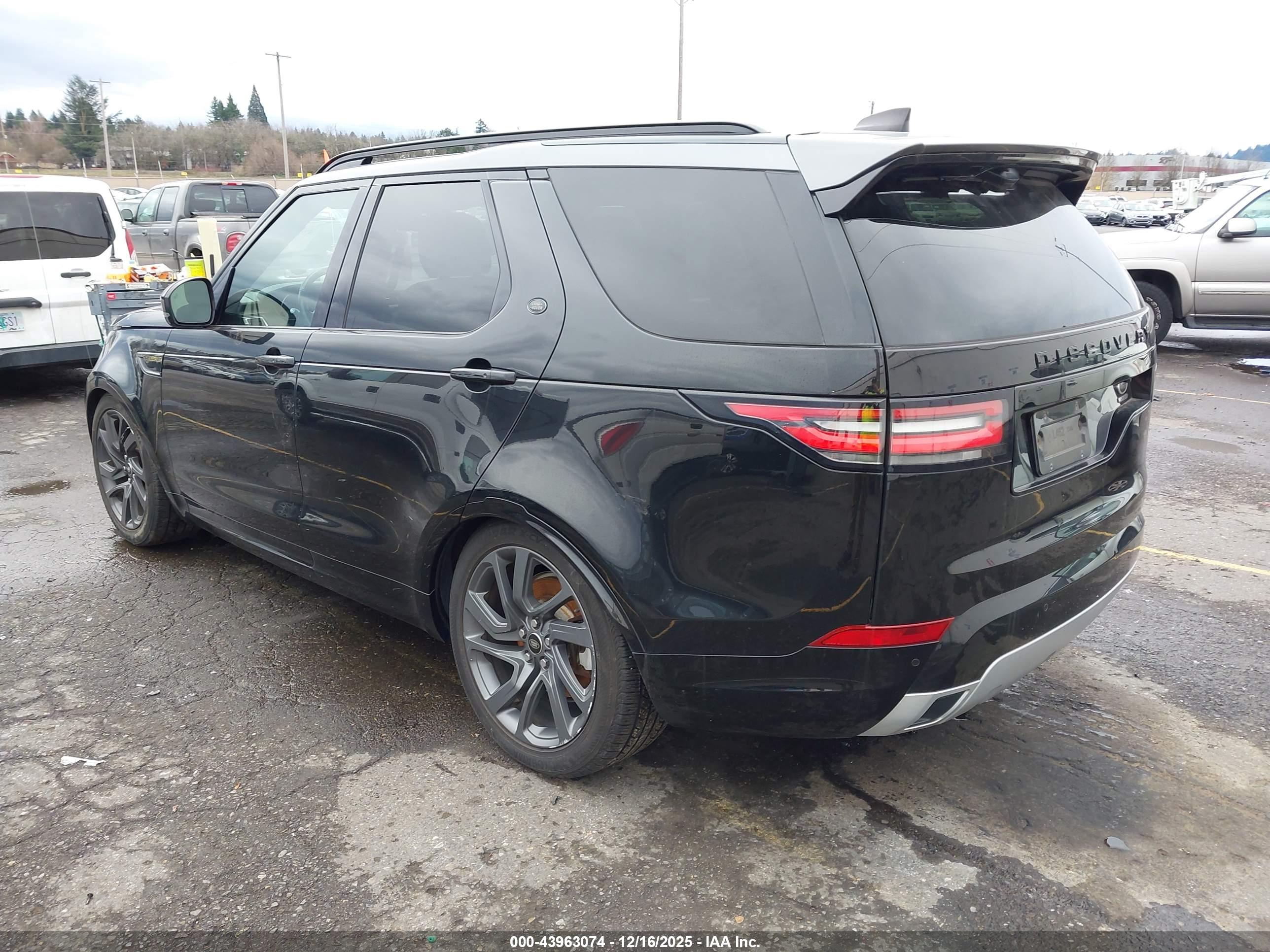 LAND ROVER image 3