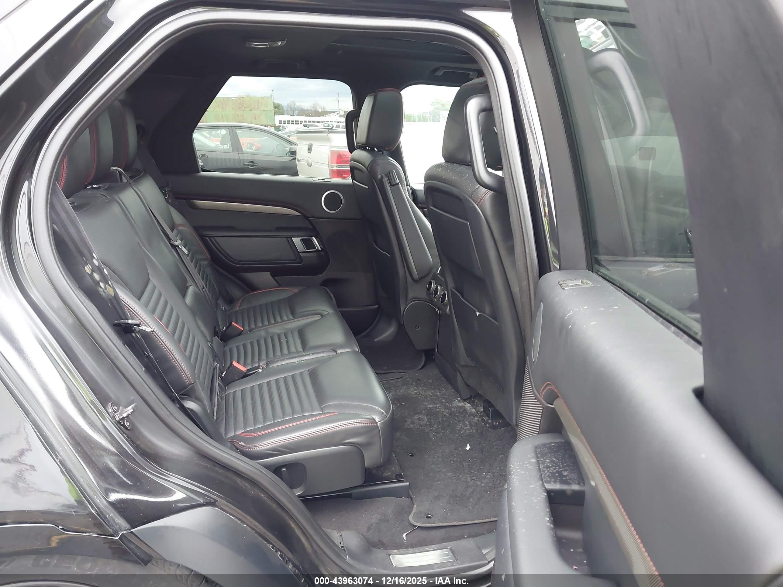 LAND ROVER image 8