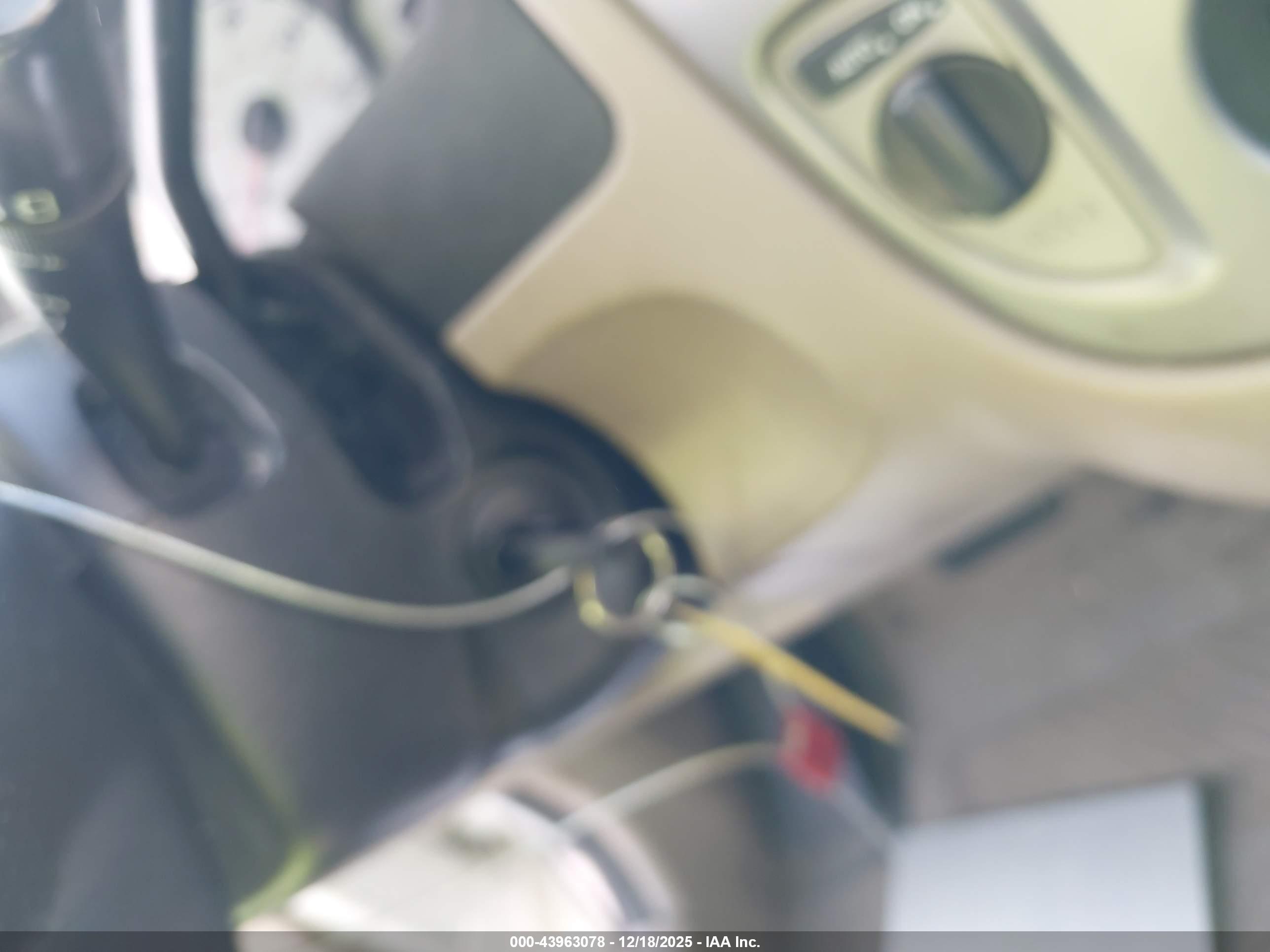 FORD ESCAPE image 11