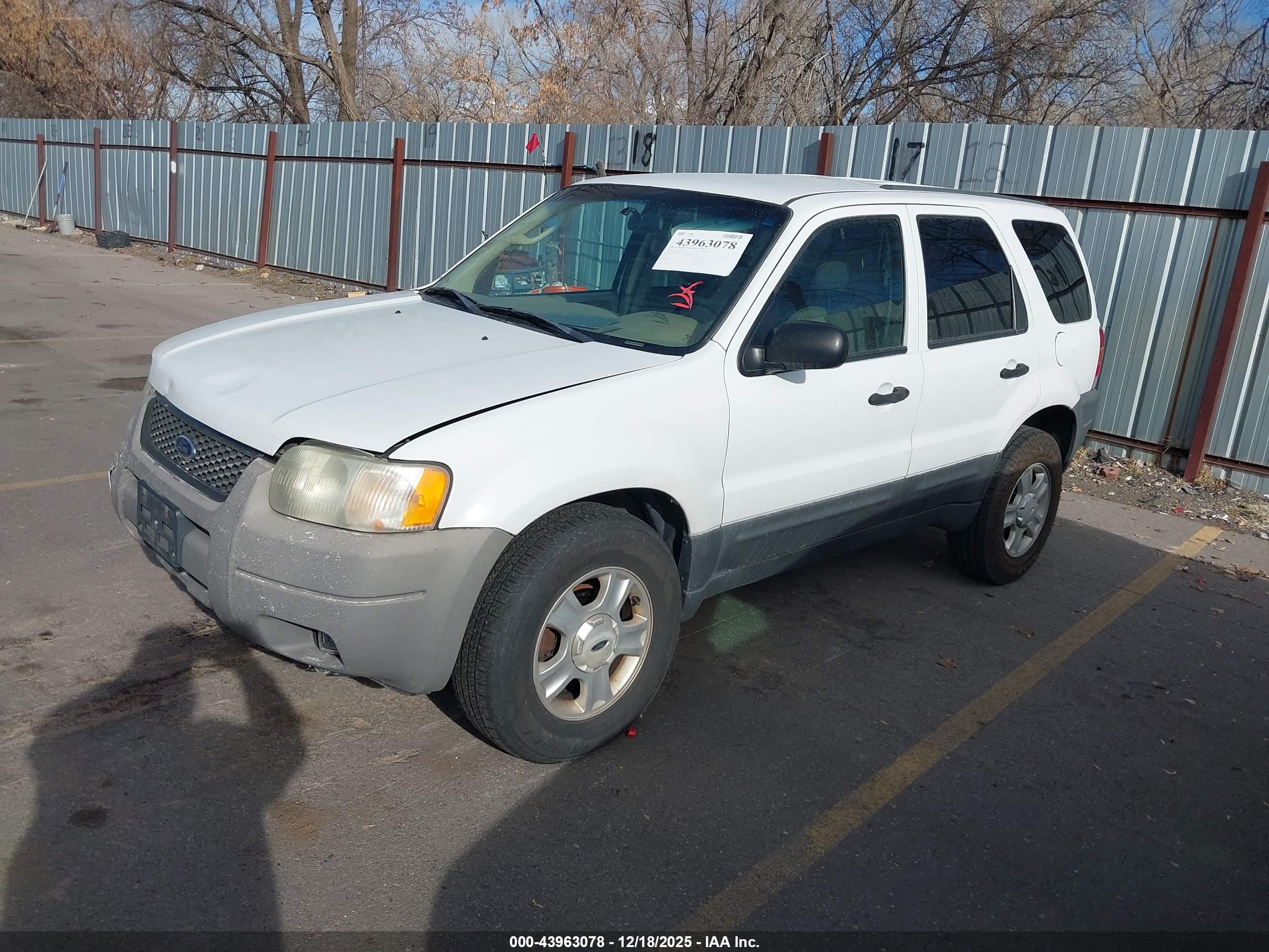 FORD ESCAPE image 2