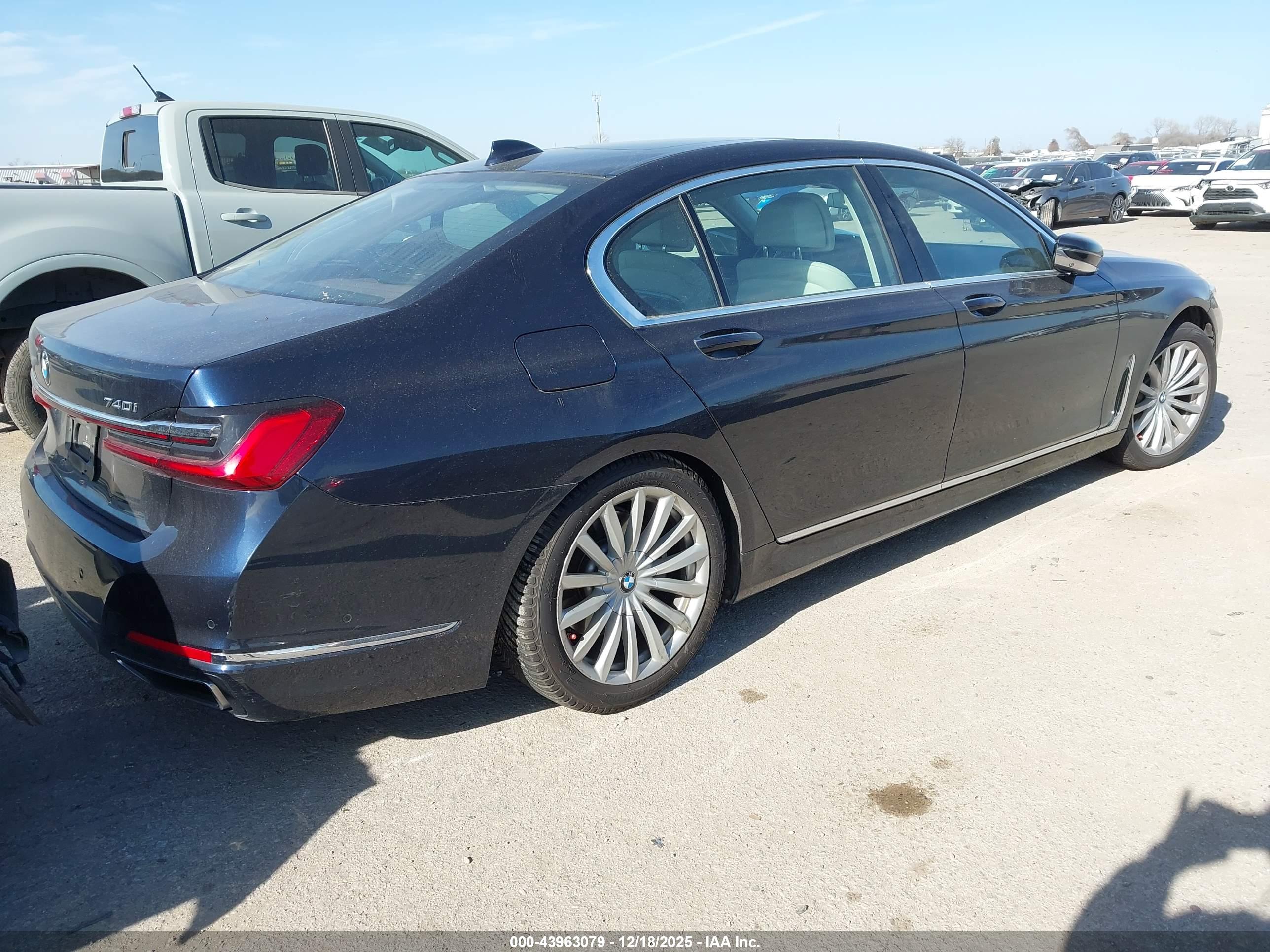 BMW 740I image 4