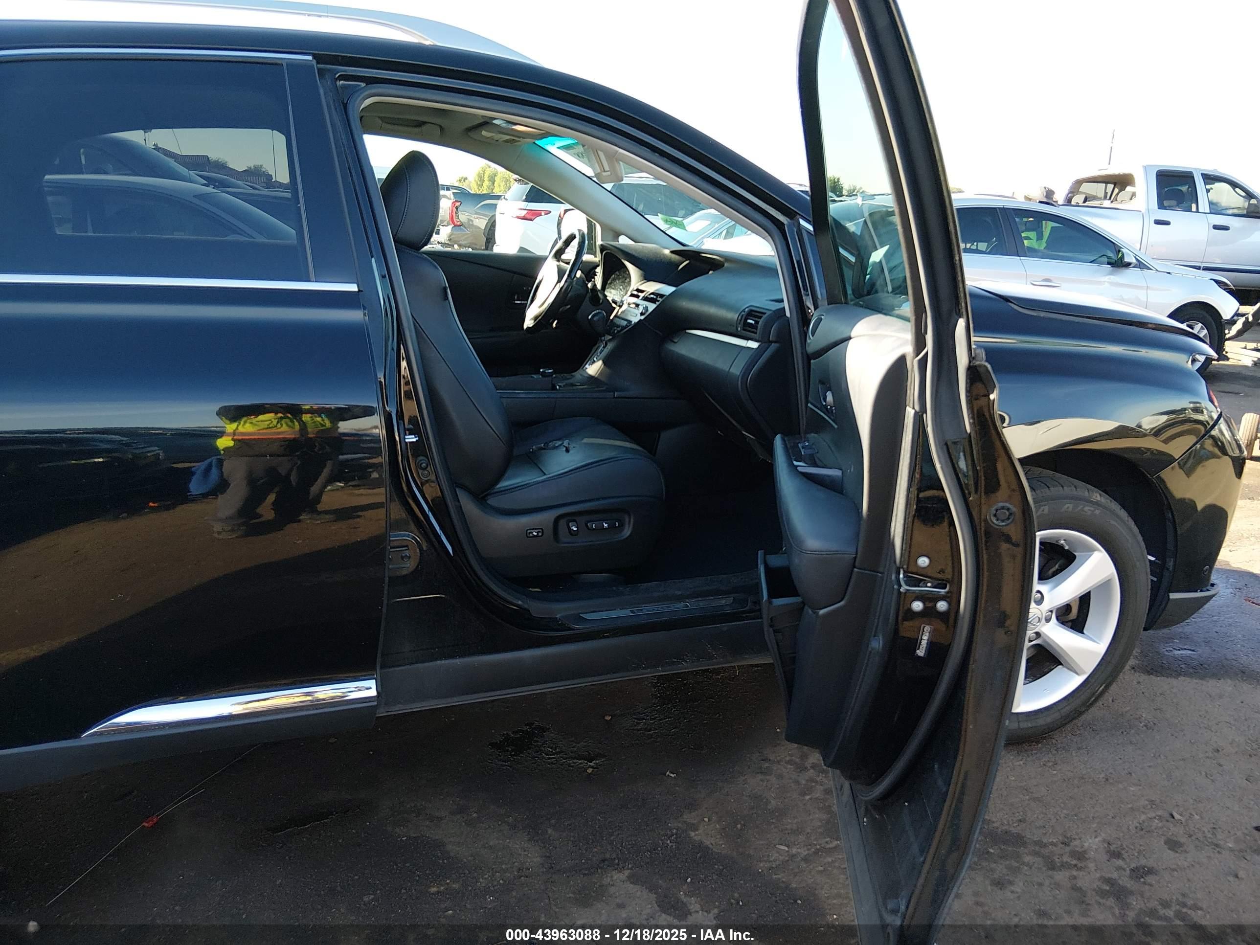 LEXUS RX image 5