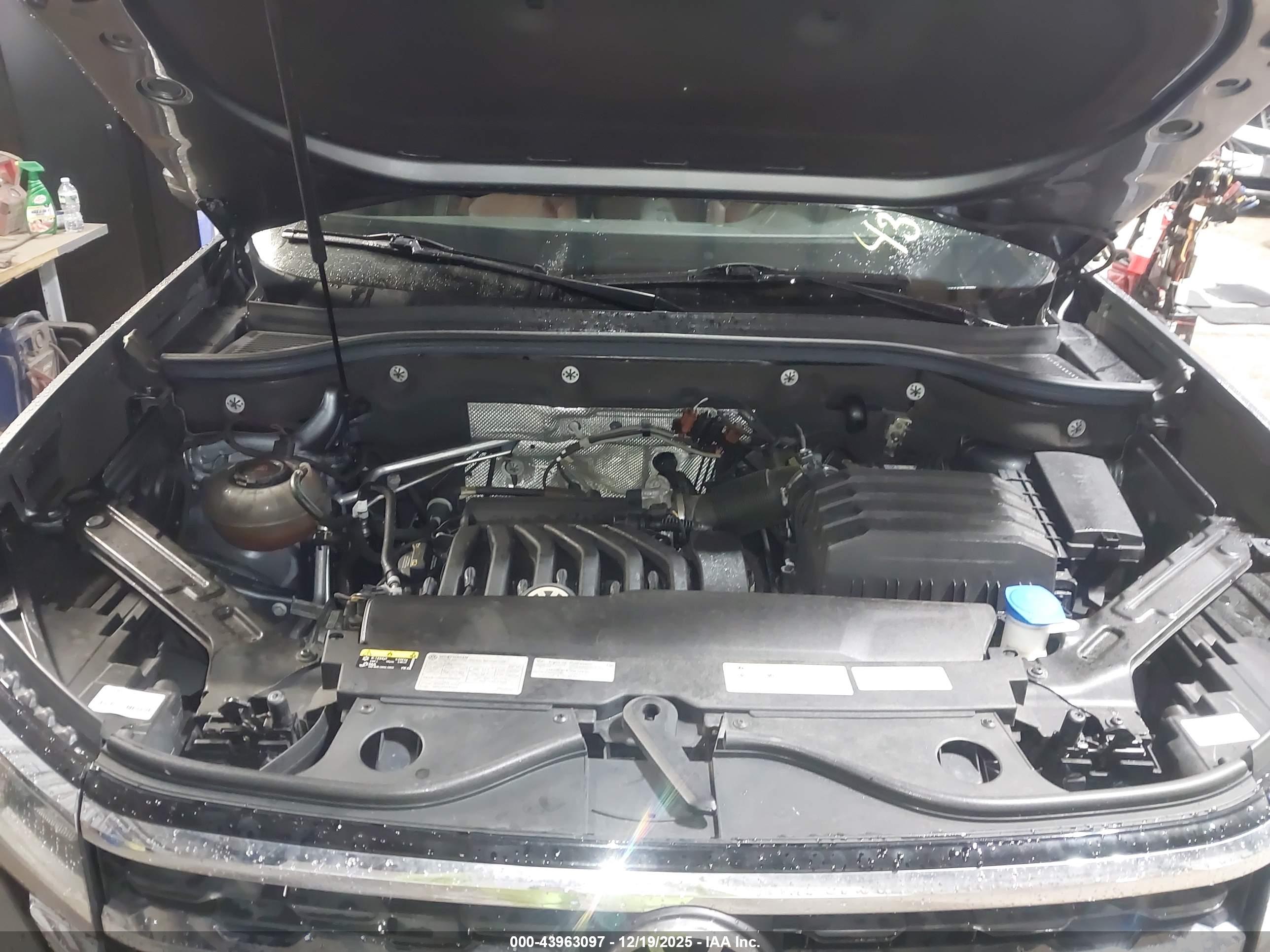 VOLKSWAGEN ATLAS image 10
