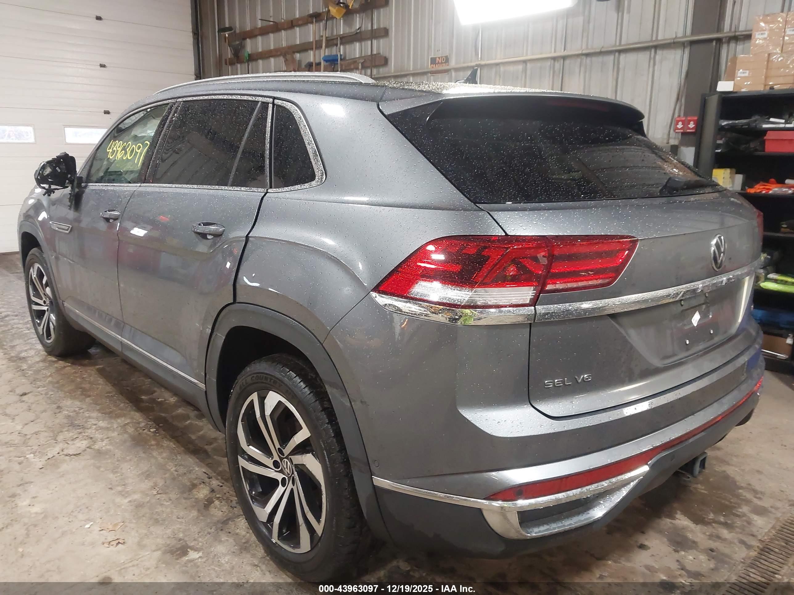 VOLKSWAGEN ATLAS image 3