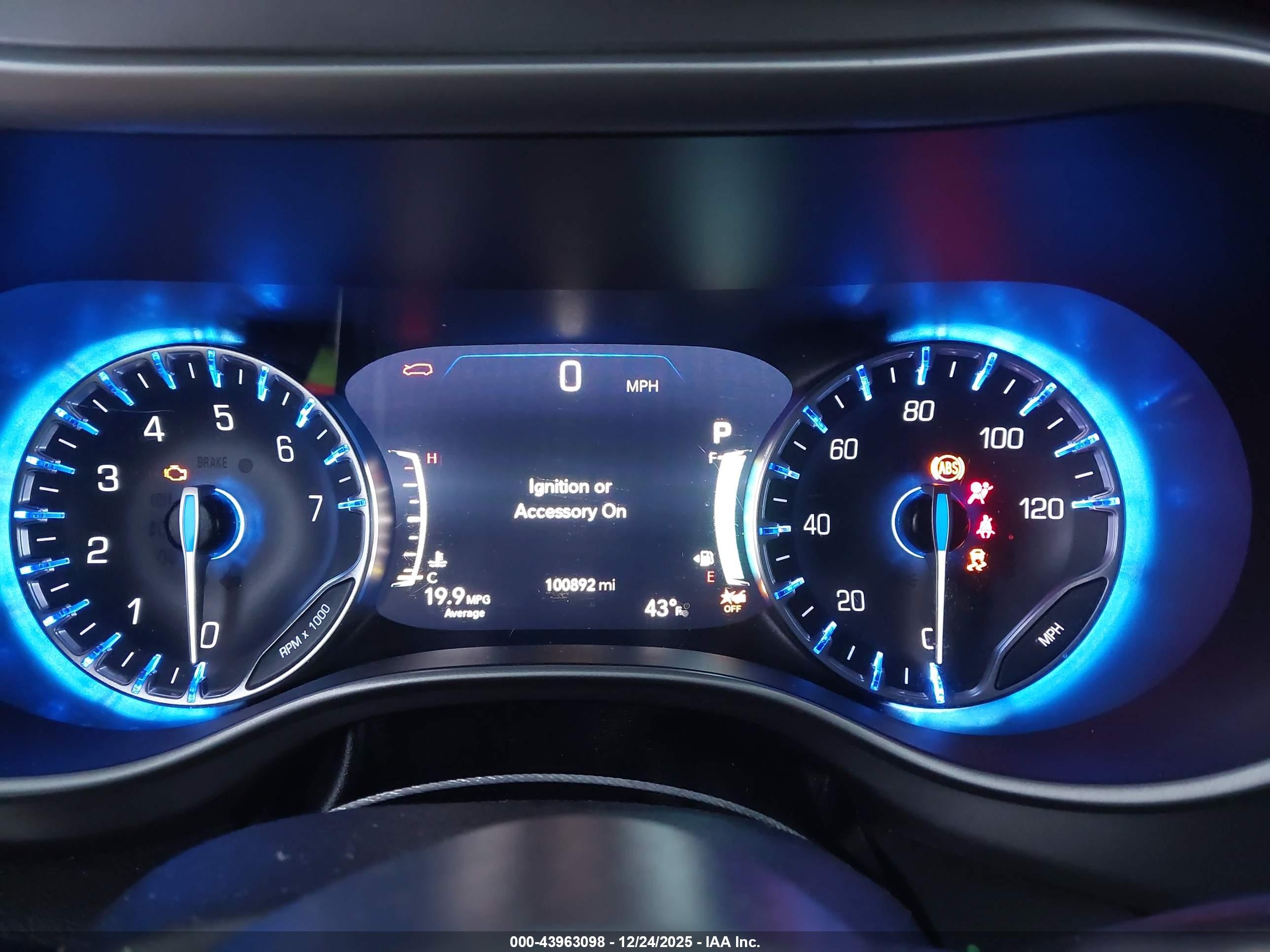 CHRYSLER PACIFICA image 7