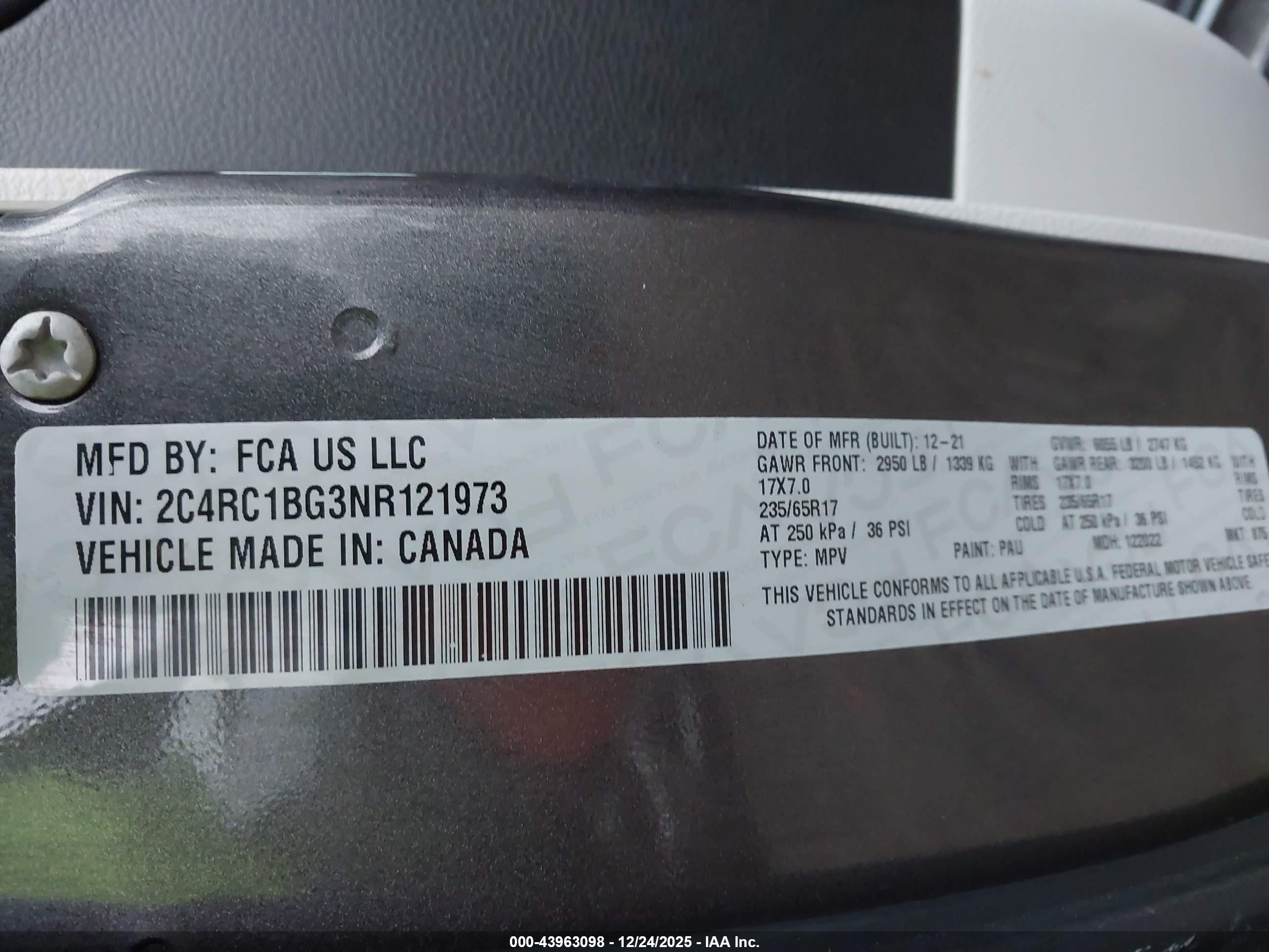 CHRYSLER PACIFICA image 9