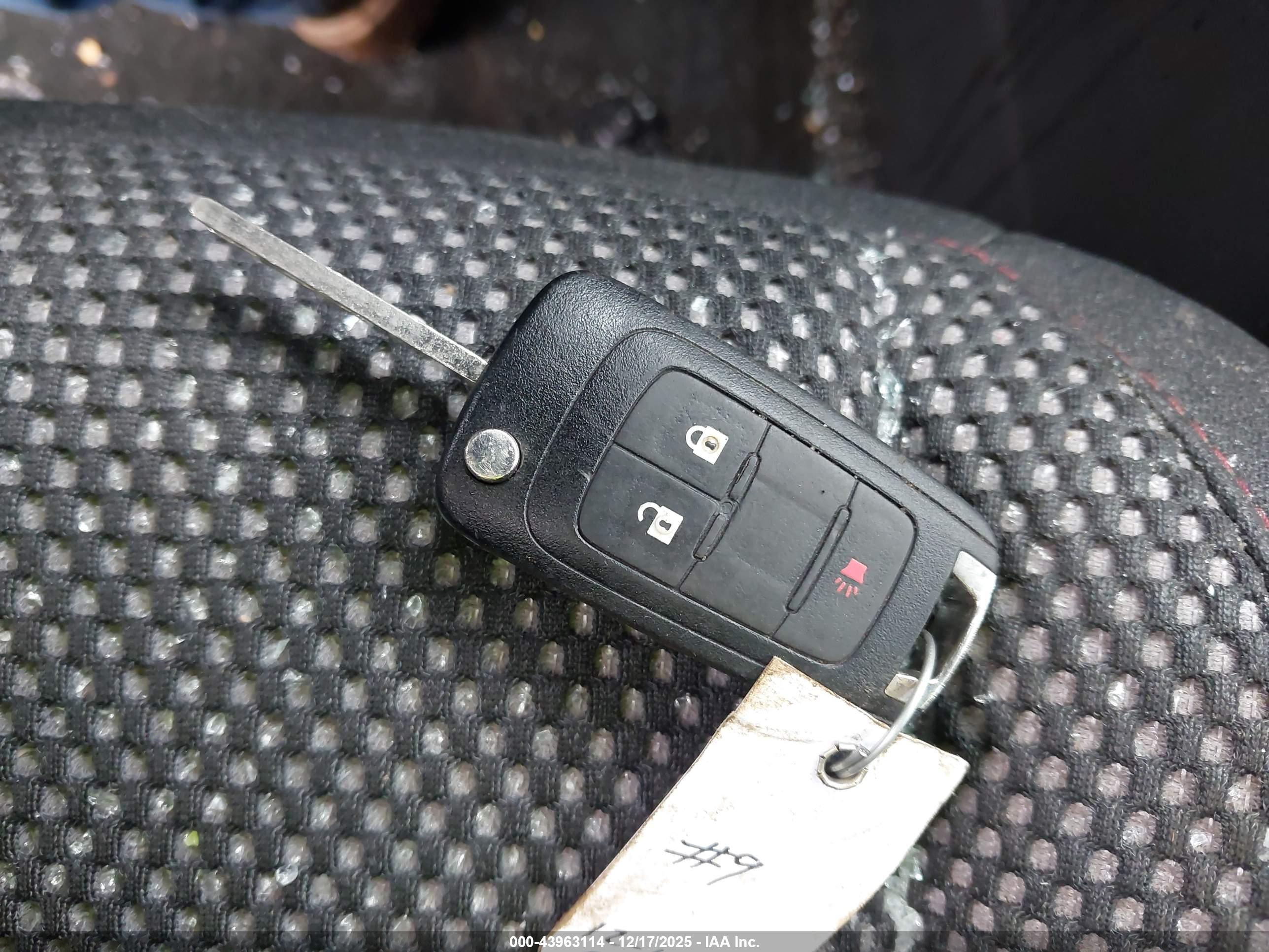 CHEVROLET EQUINOX image 11