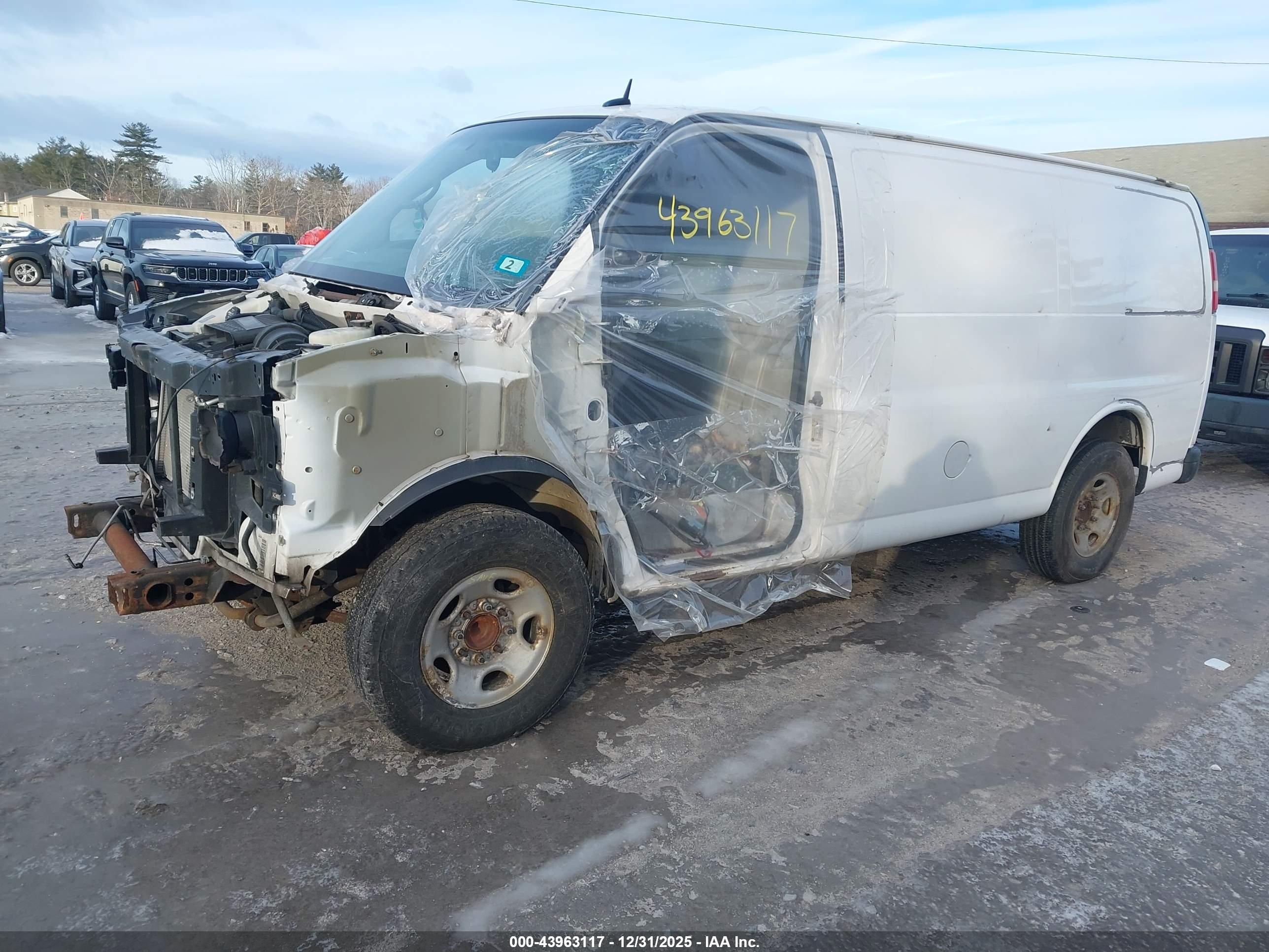 CHEVROLET EXPRESS image 2