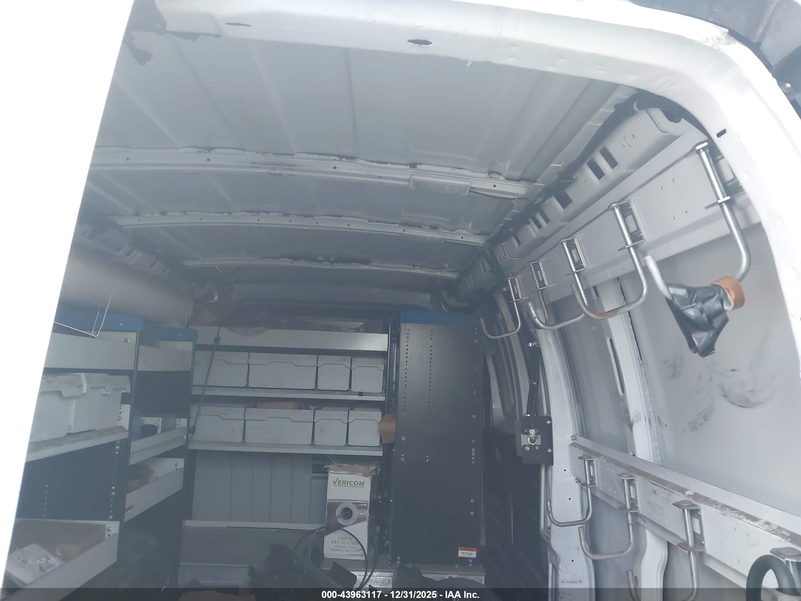 CHEVROLET EXPRESS image 8