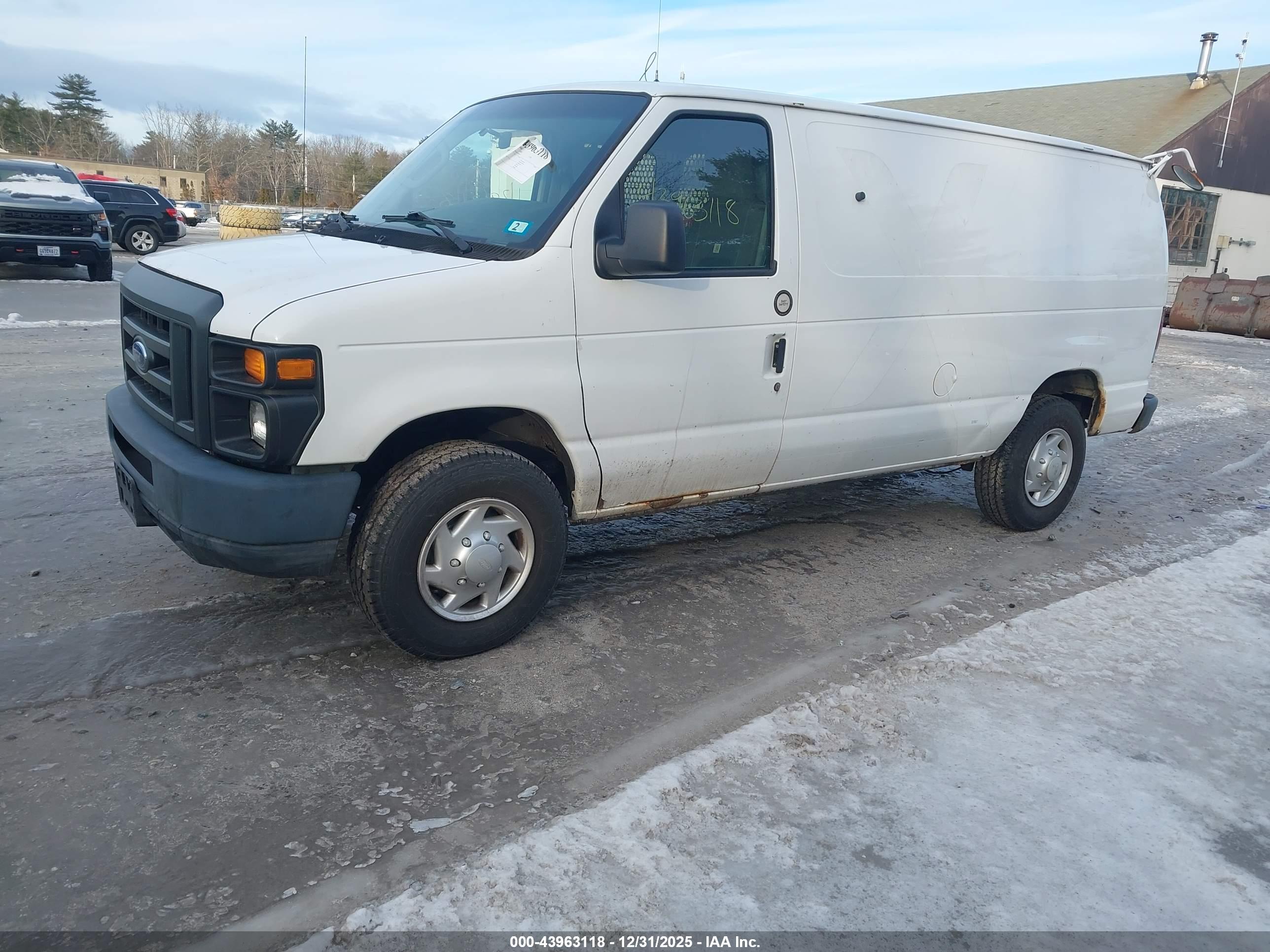 FORD E-250 image 2