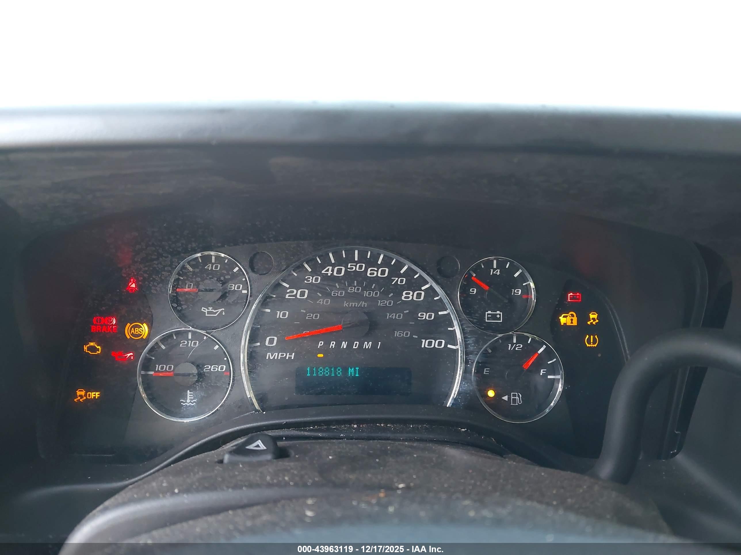 CHEVROLET EXPRESS image 7