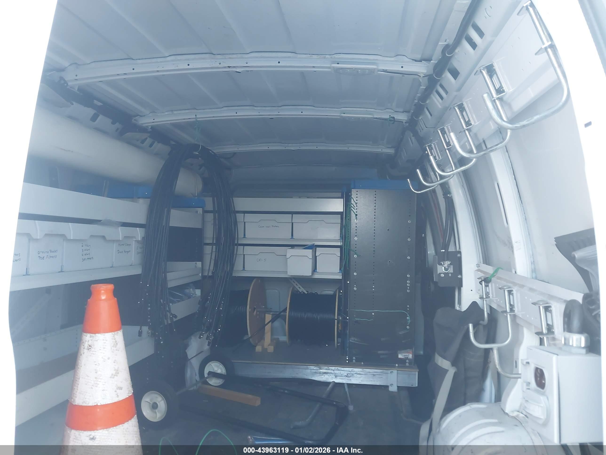 CHEVROLET EXPRESS image 8