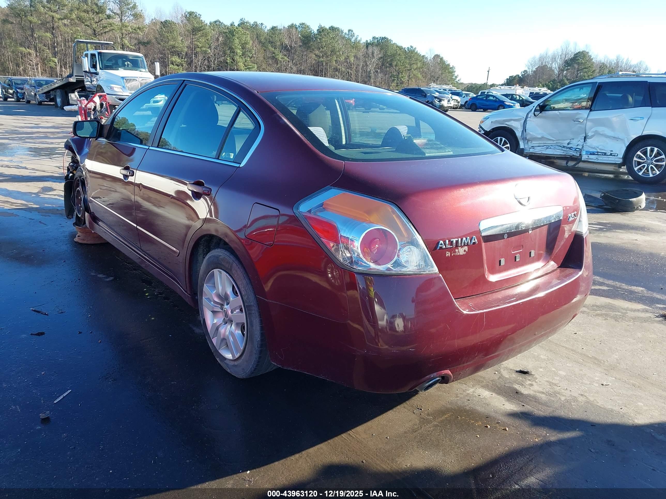 NISSAN ALTIMA image 3