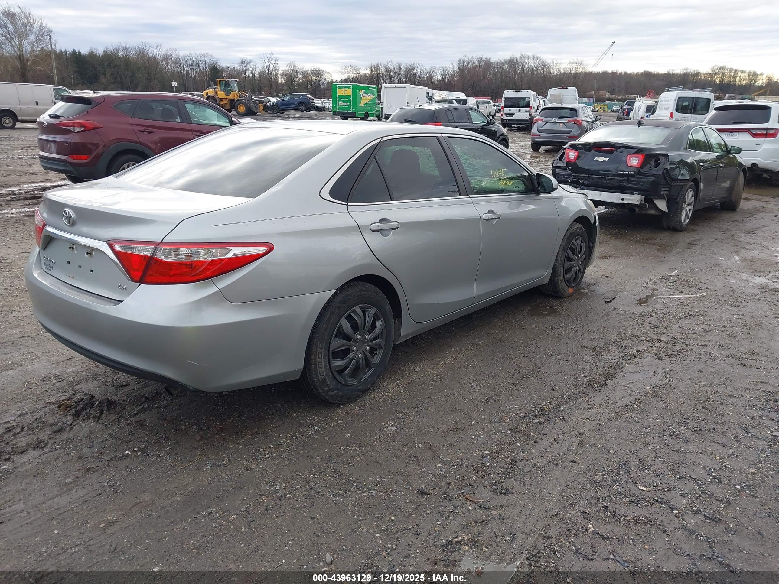TOYOTA CAMRY image 4