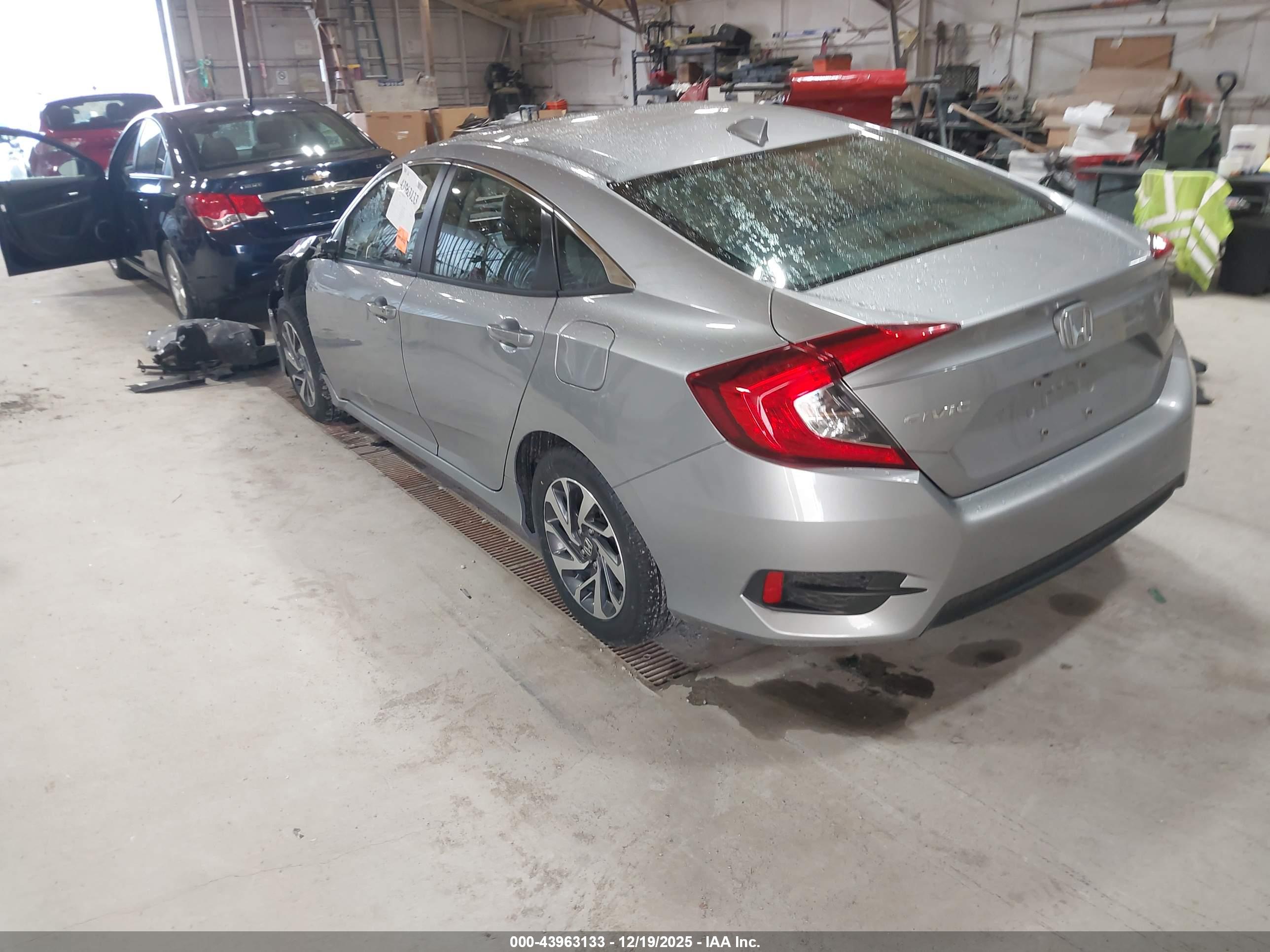 HONDA CIVIC image 3