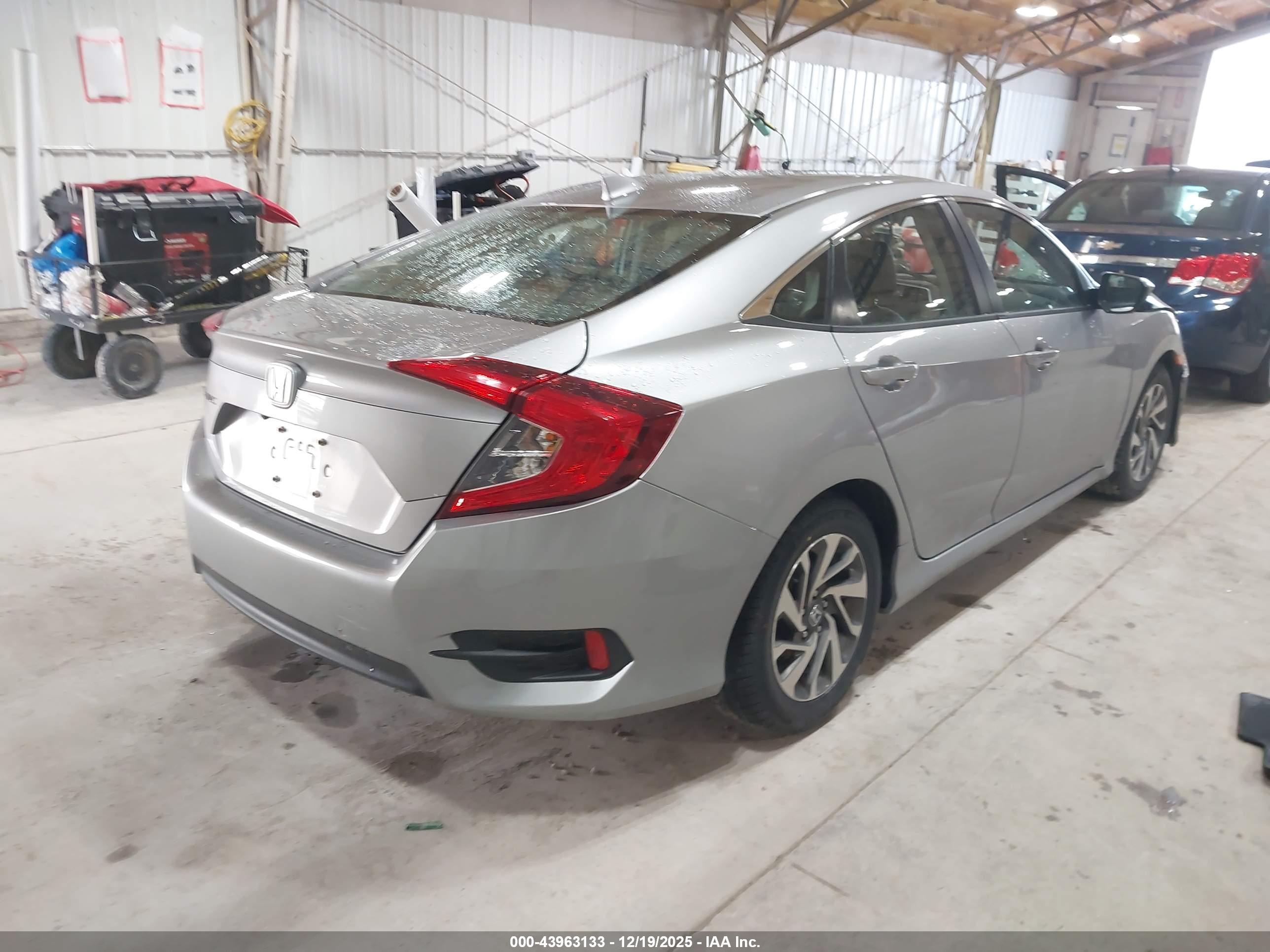 HONDA CIVIC image 4