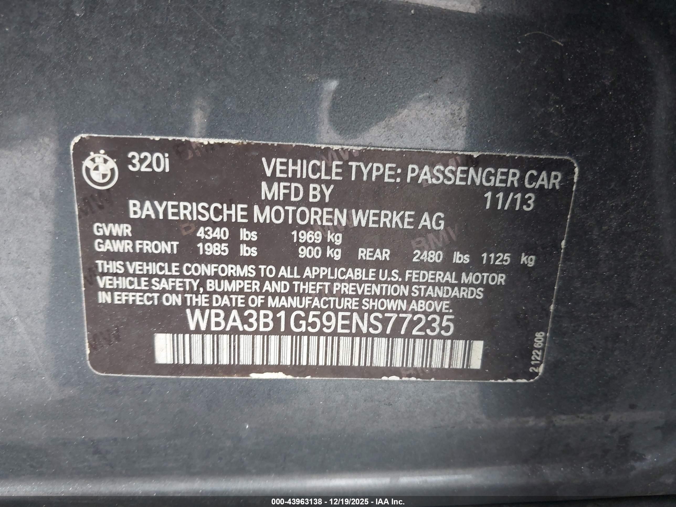 BMW 320I image 9