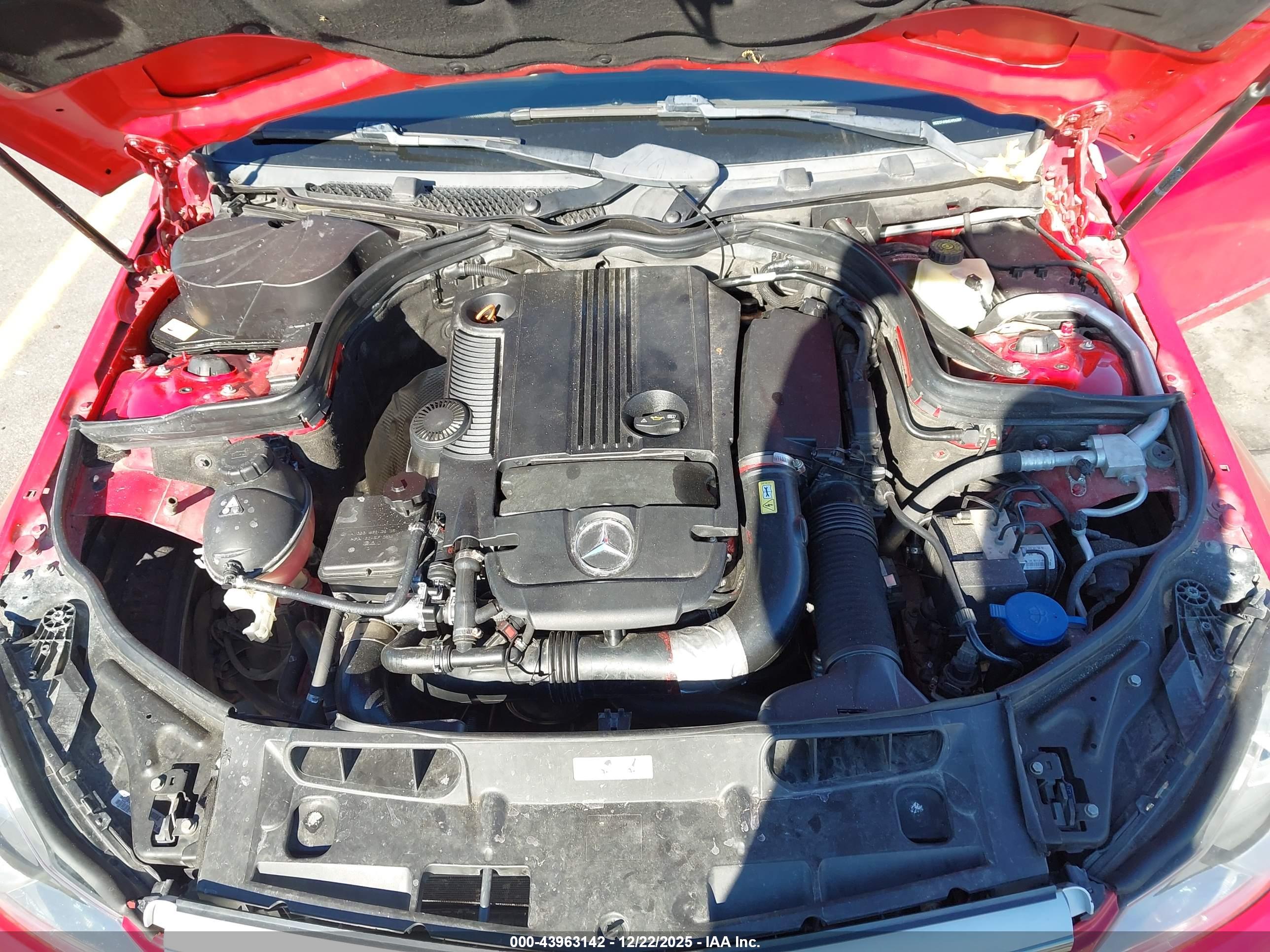 MERCEDES-BENZ C-CLASS image 10