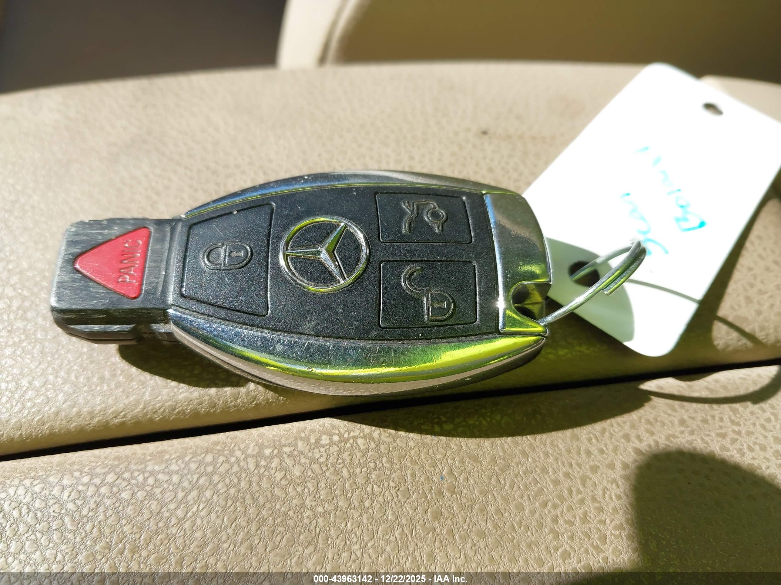 MERCEDES-BENZ C-CLASS image 11