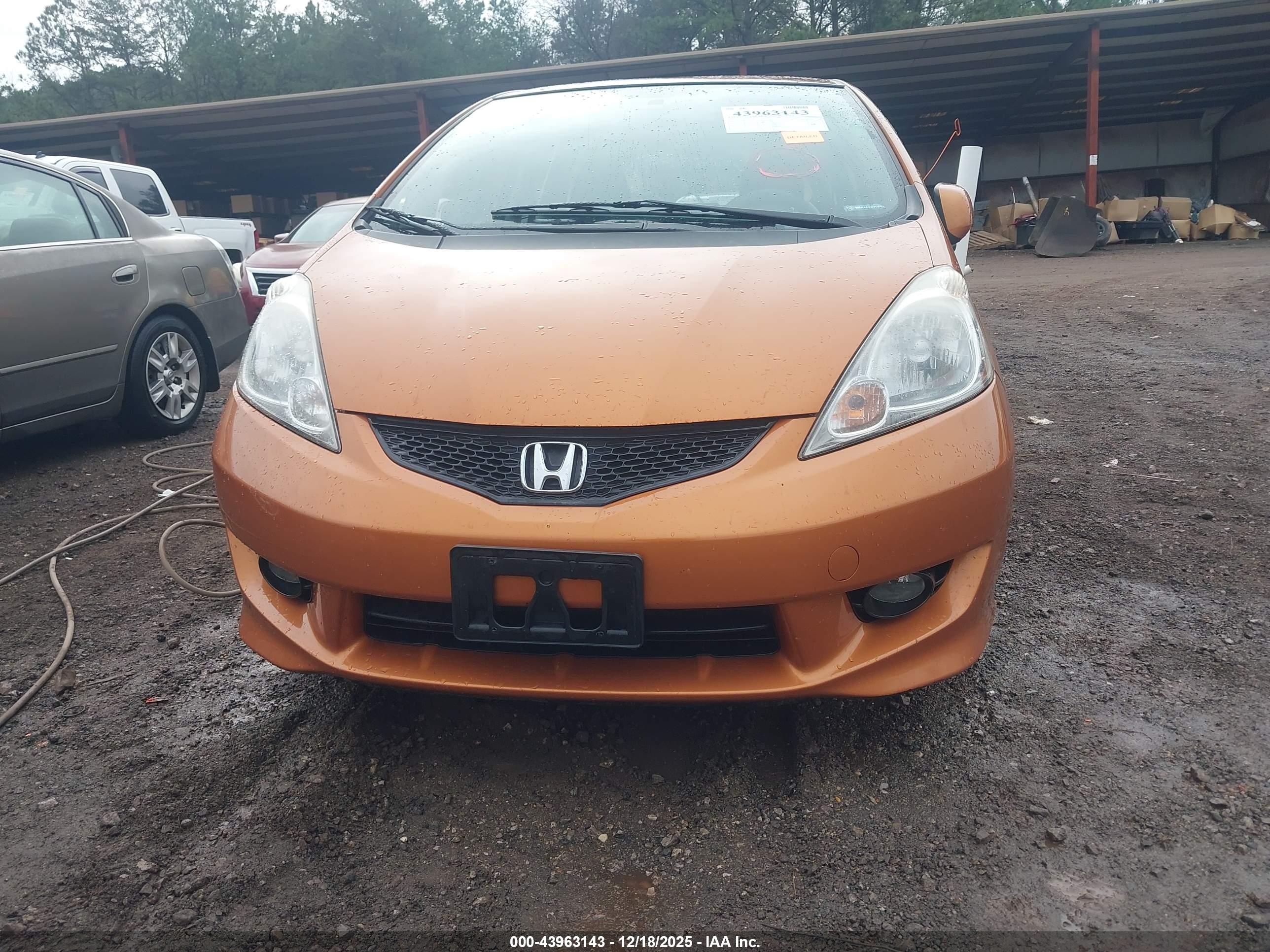 HONDA FIT image 6