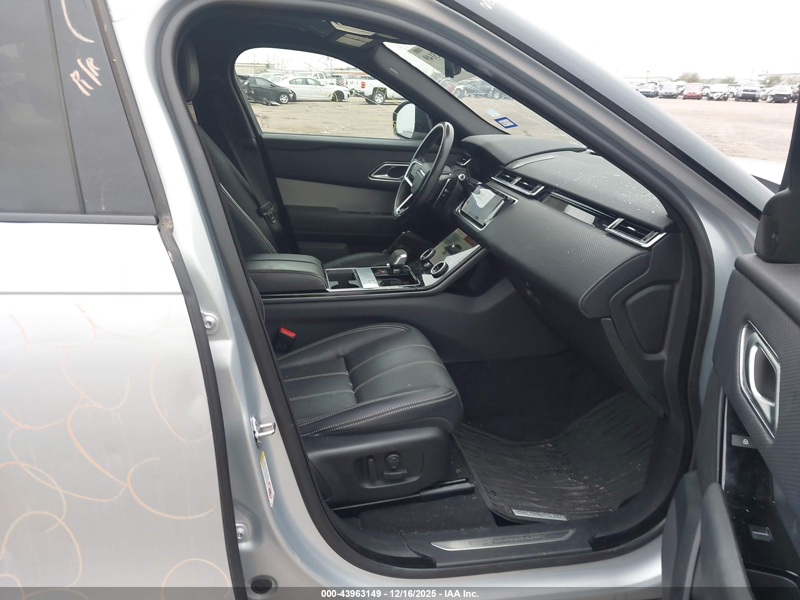 LAND ROVER image 5