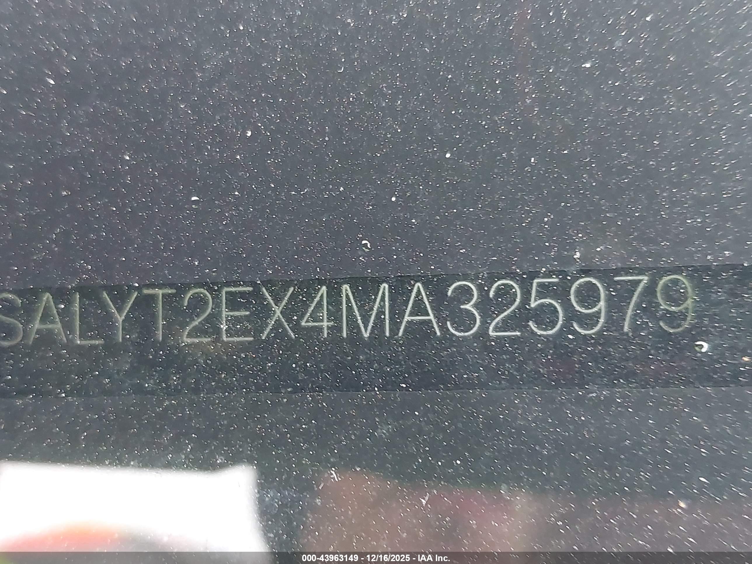 LAND ROVER image 9