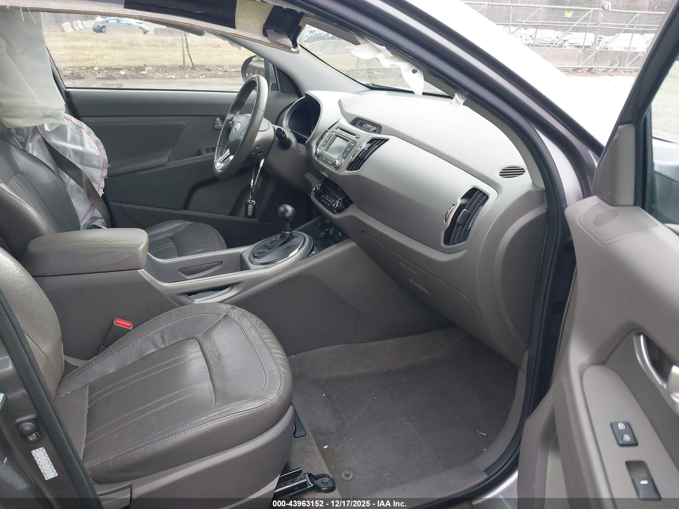 KIA SPORTAGE image 5