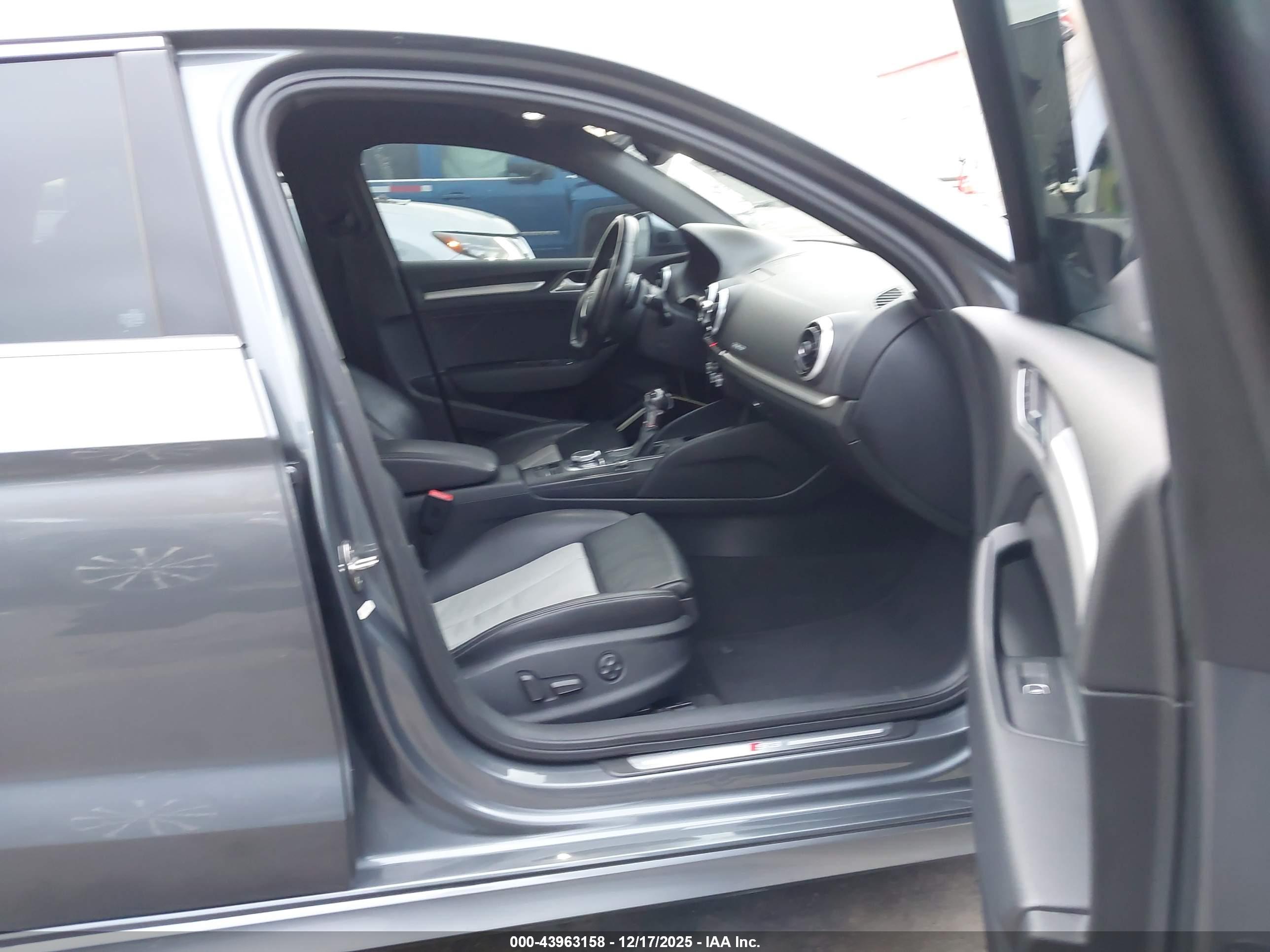 AUDI S3 image 5