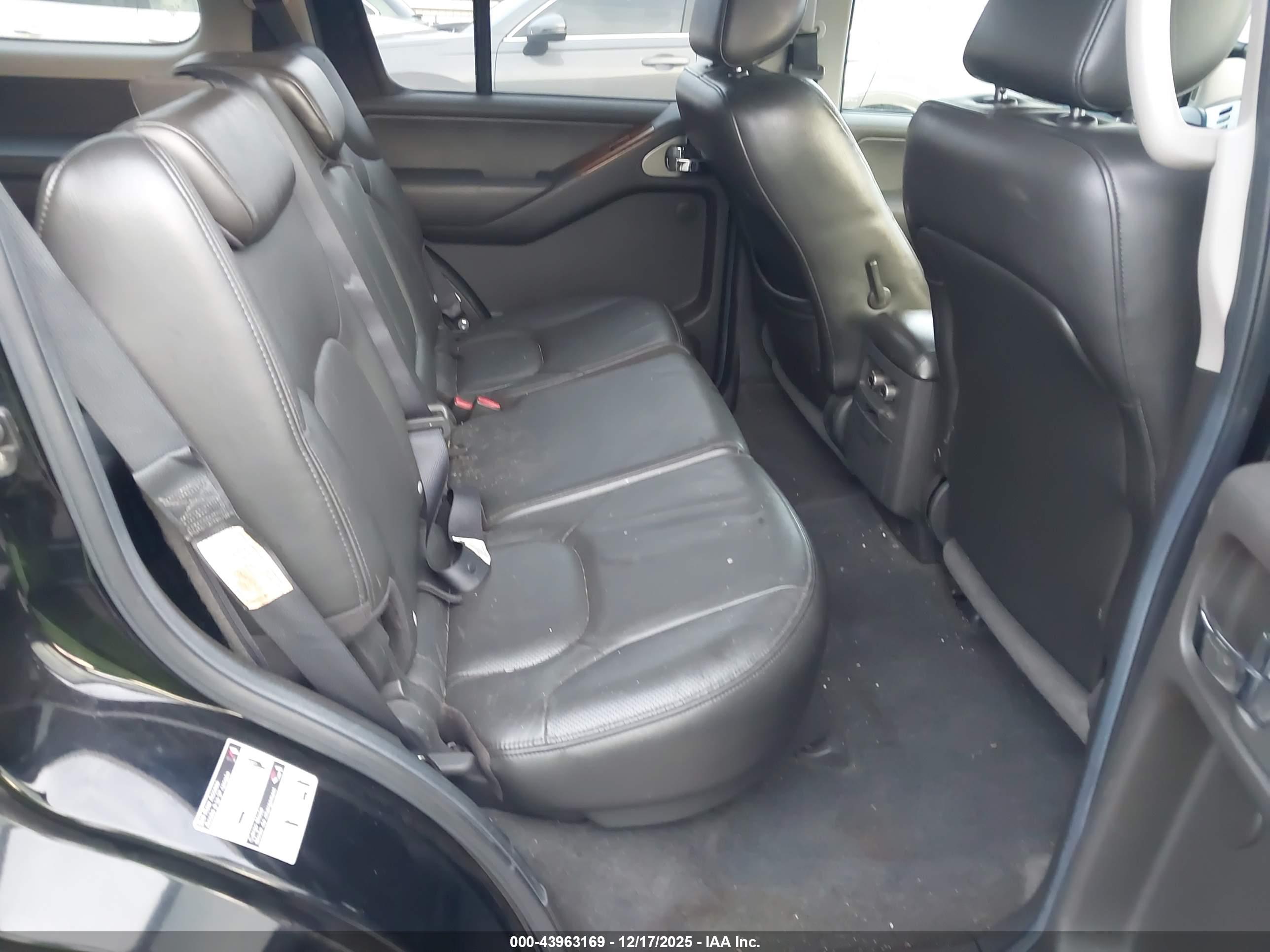 NISSAN PATHFINDER image 8