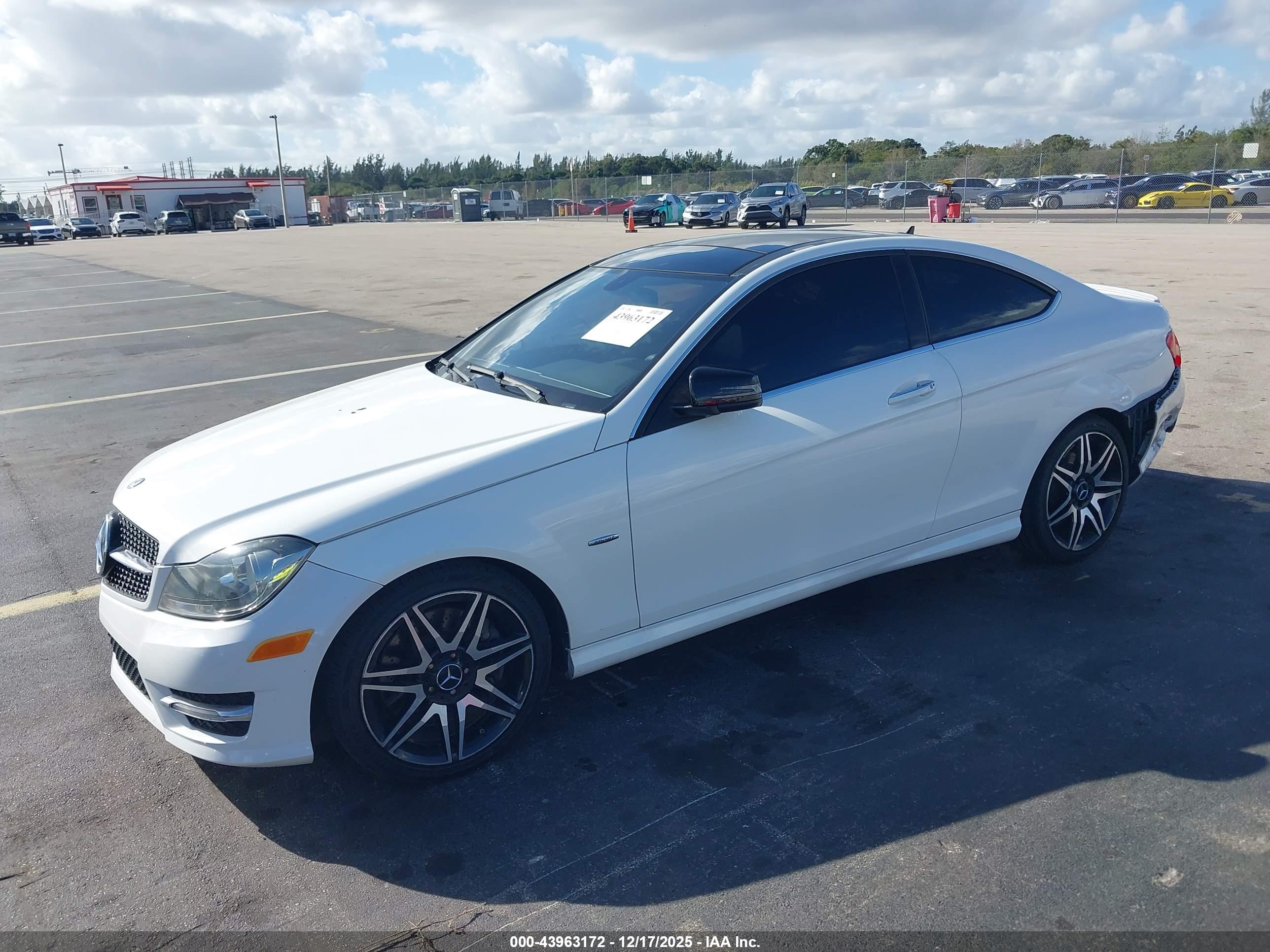 MERCEDES-BENZ C image 2