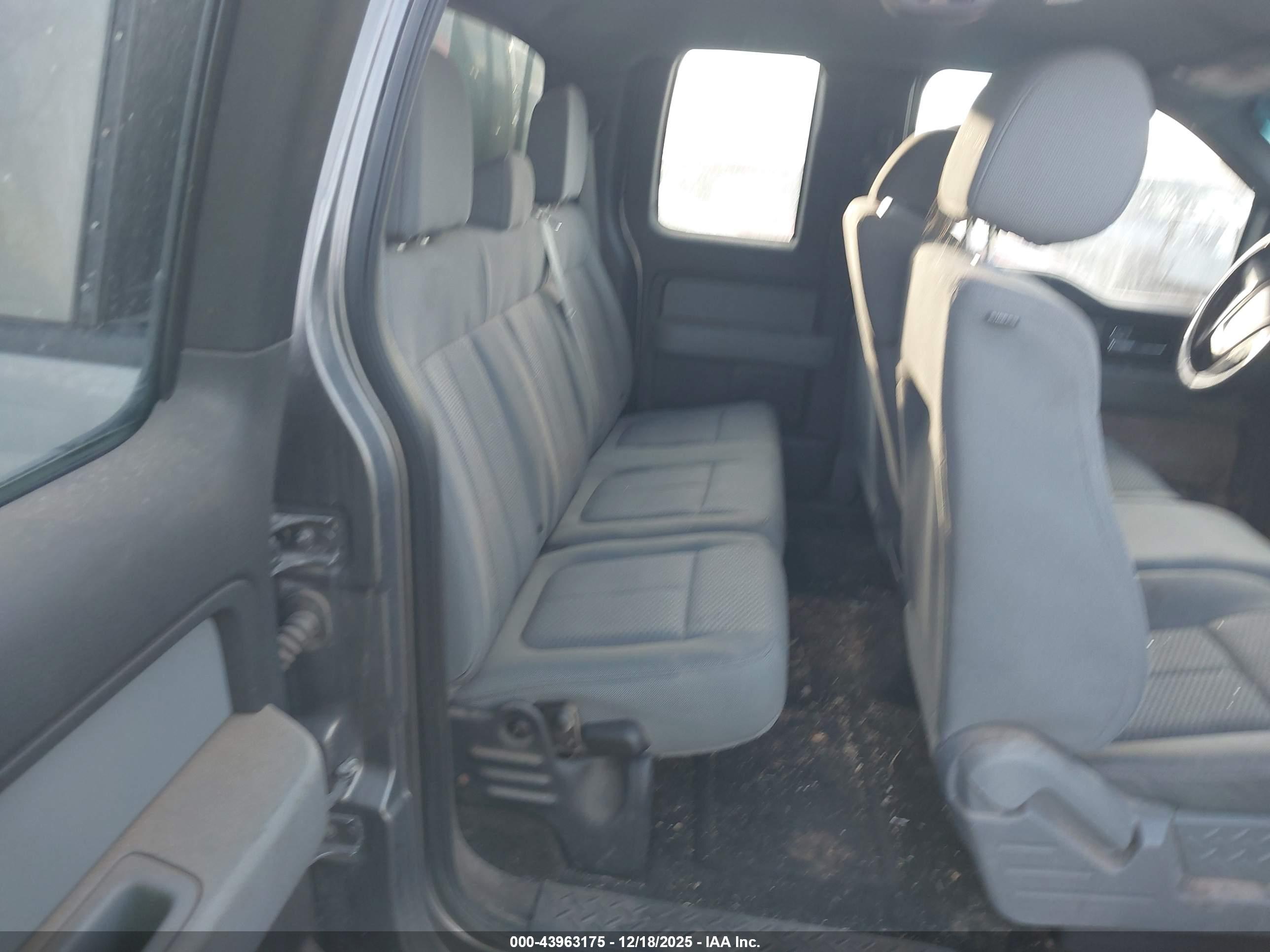 FORD F-150 image 8