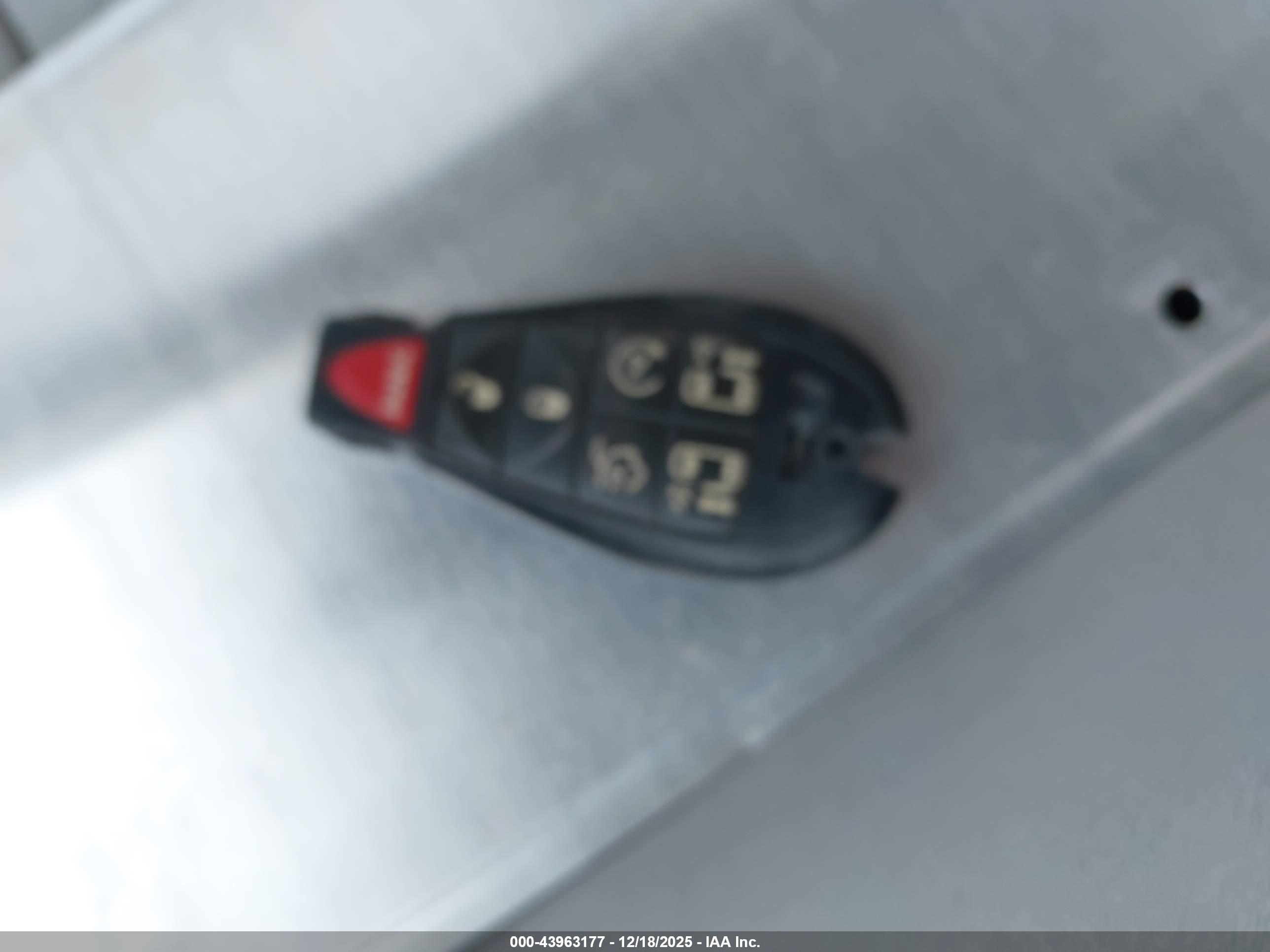CHRYSLER TOWN image 11