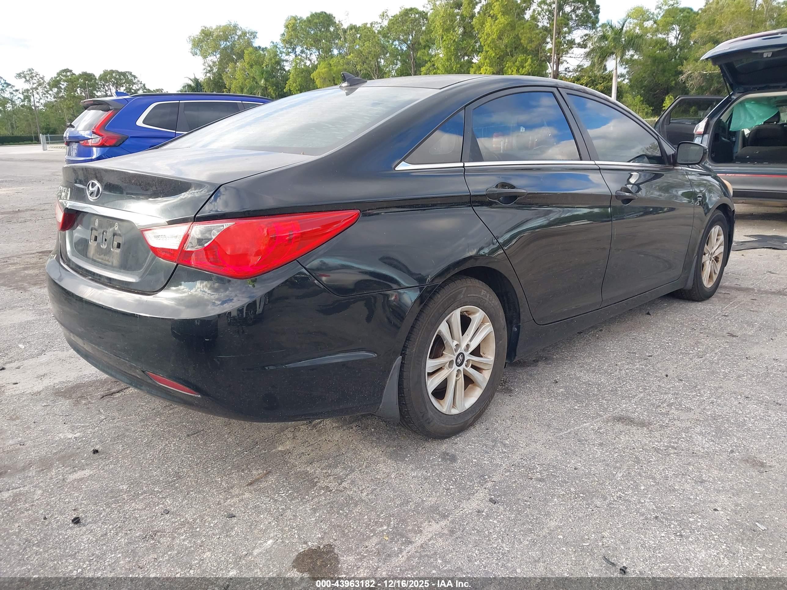 HYUNDAI SONATA image 4