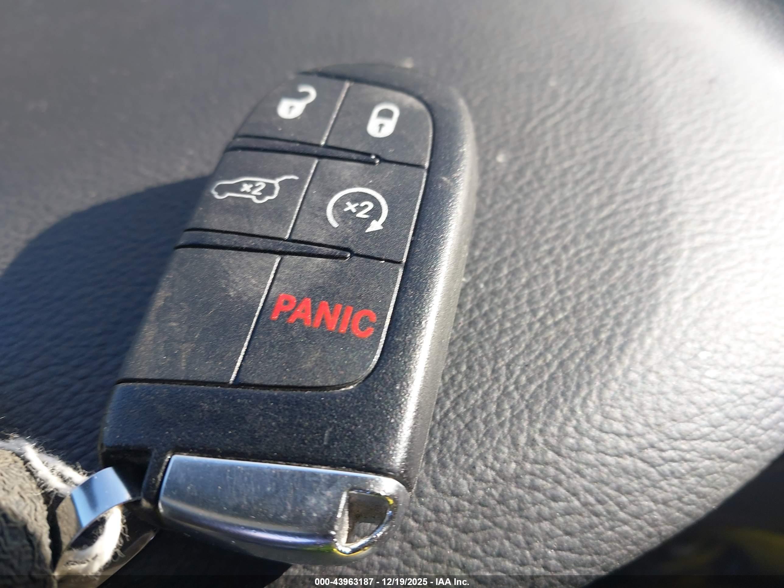 JEEP GRAND image 11