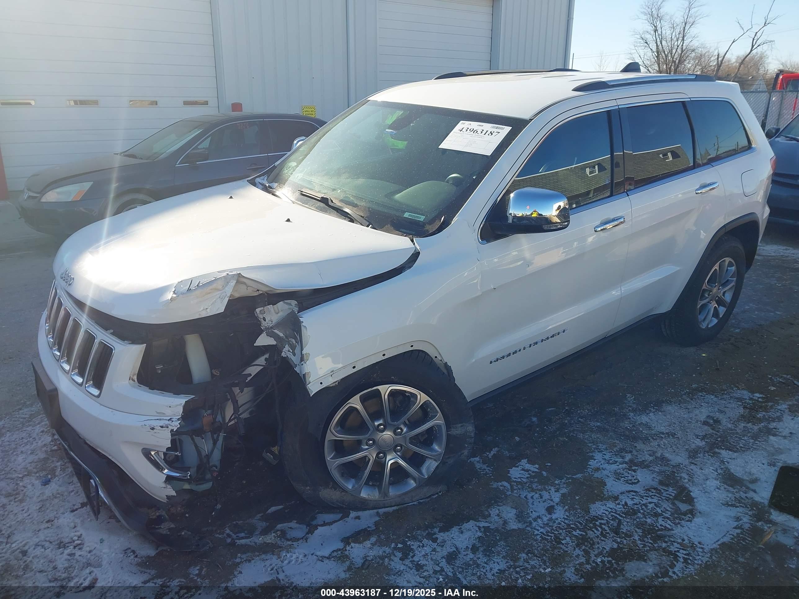 JEEP GRAND image 2