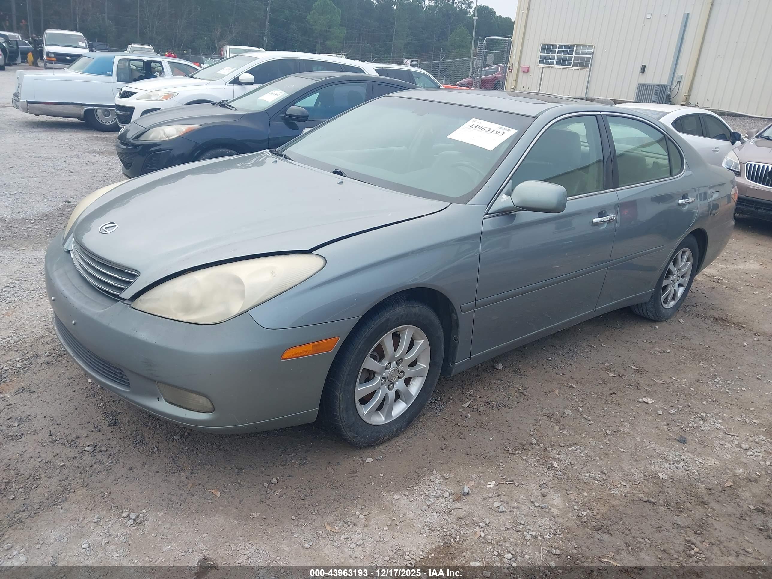 LEXUS ES image 2