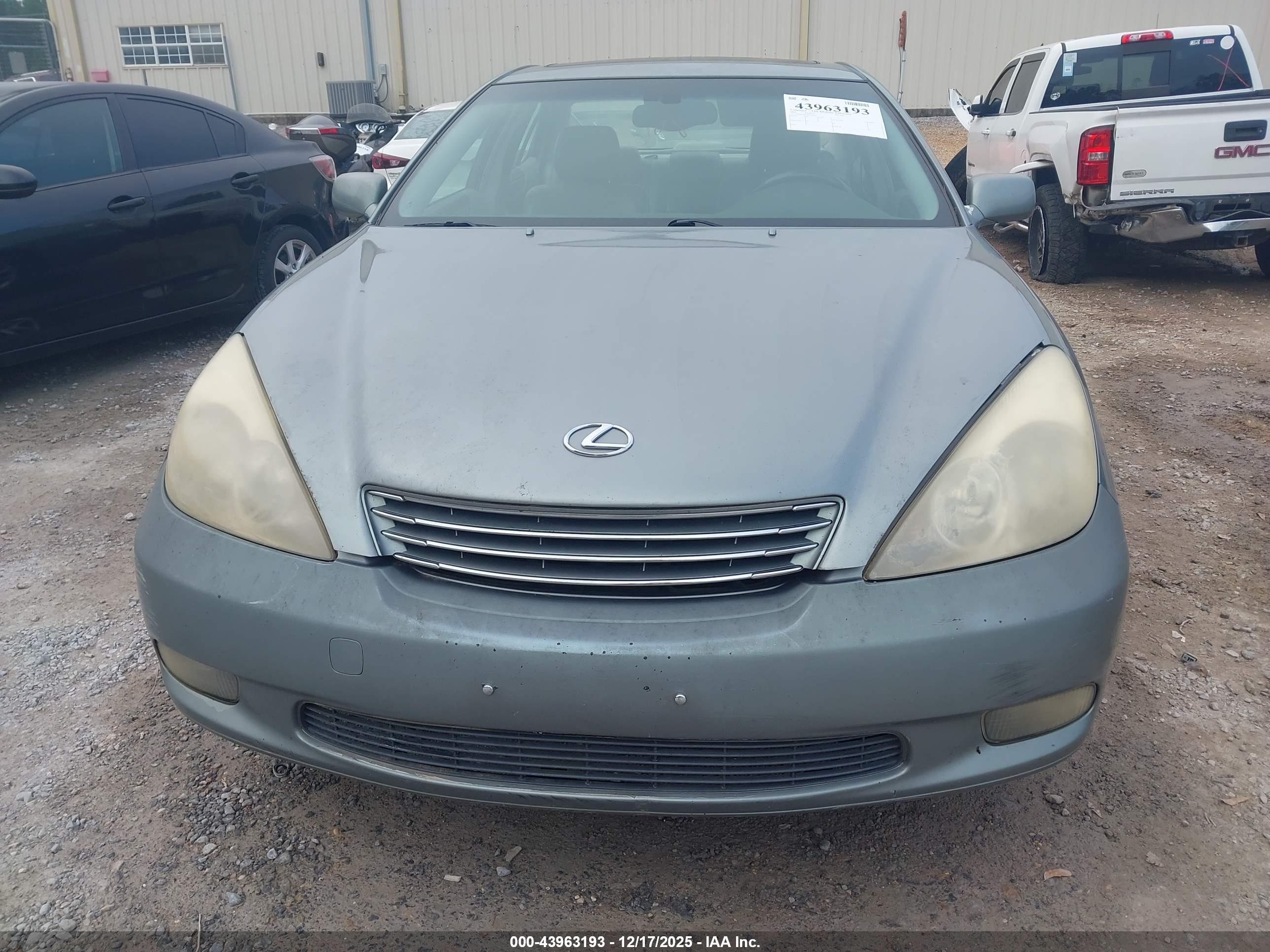 LEXUS ES image 6