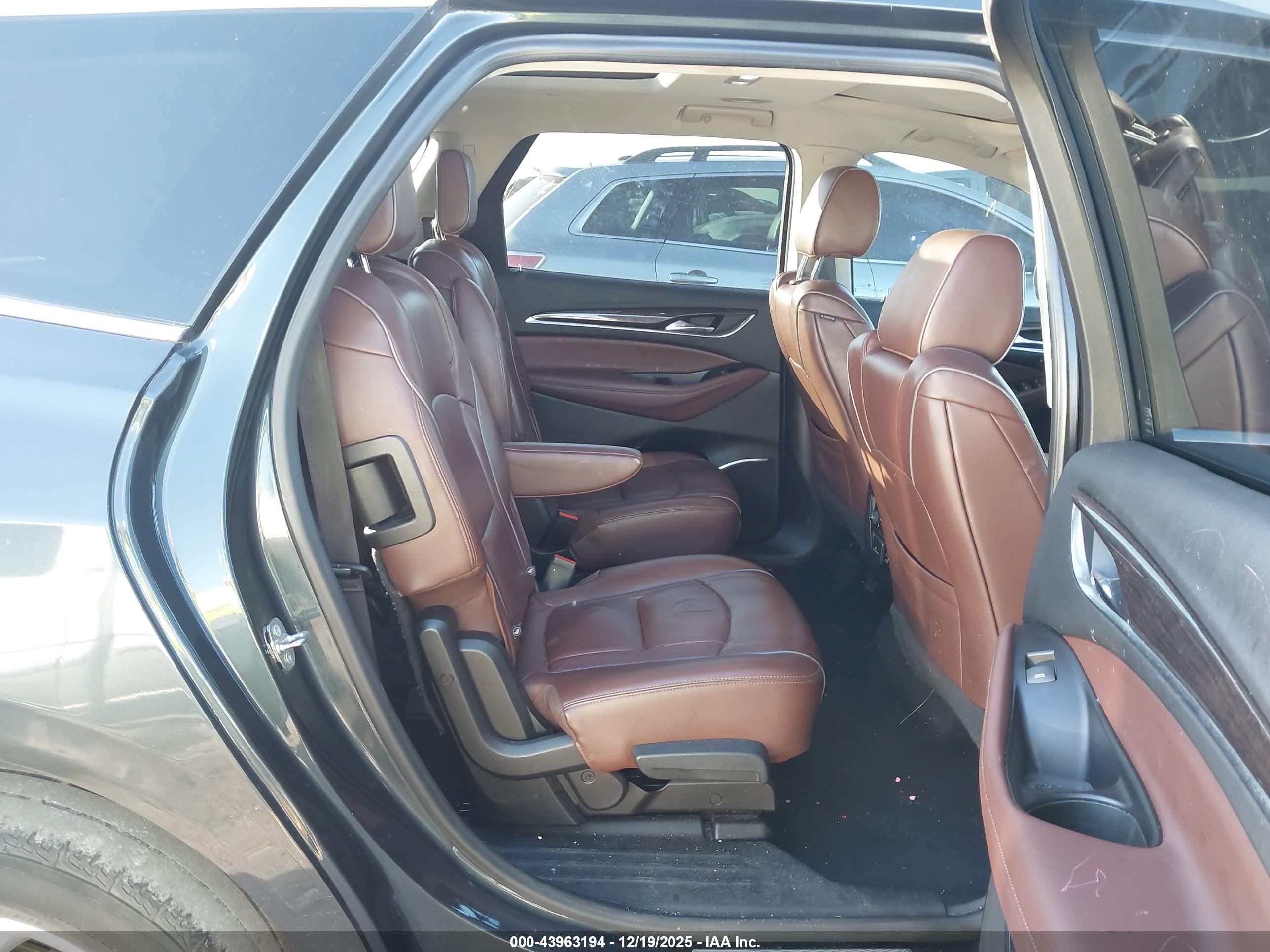 BUICK ENCLAVE image 8